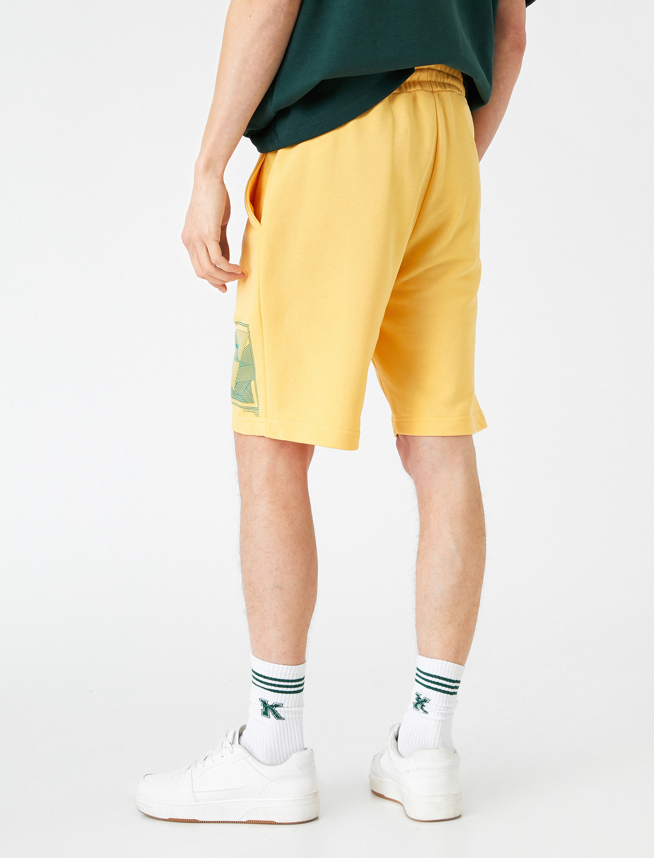   Beli Bağcıklı Baskılı Şort