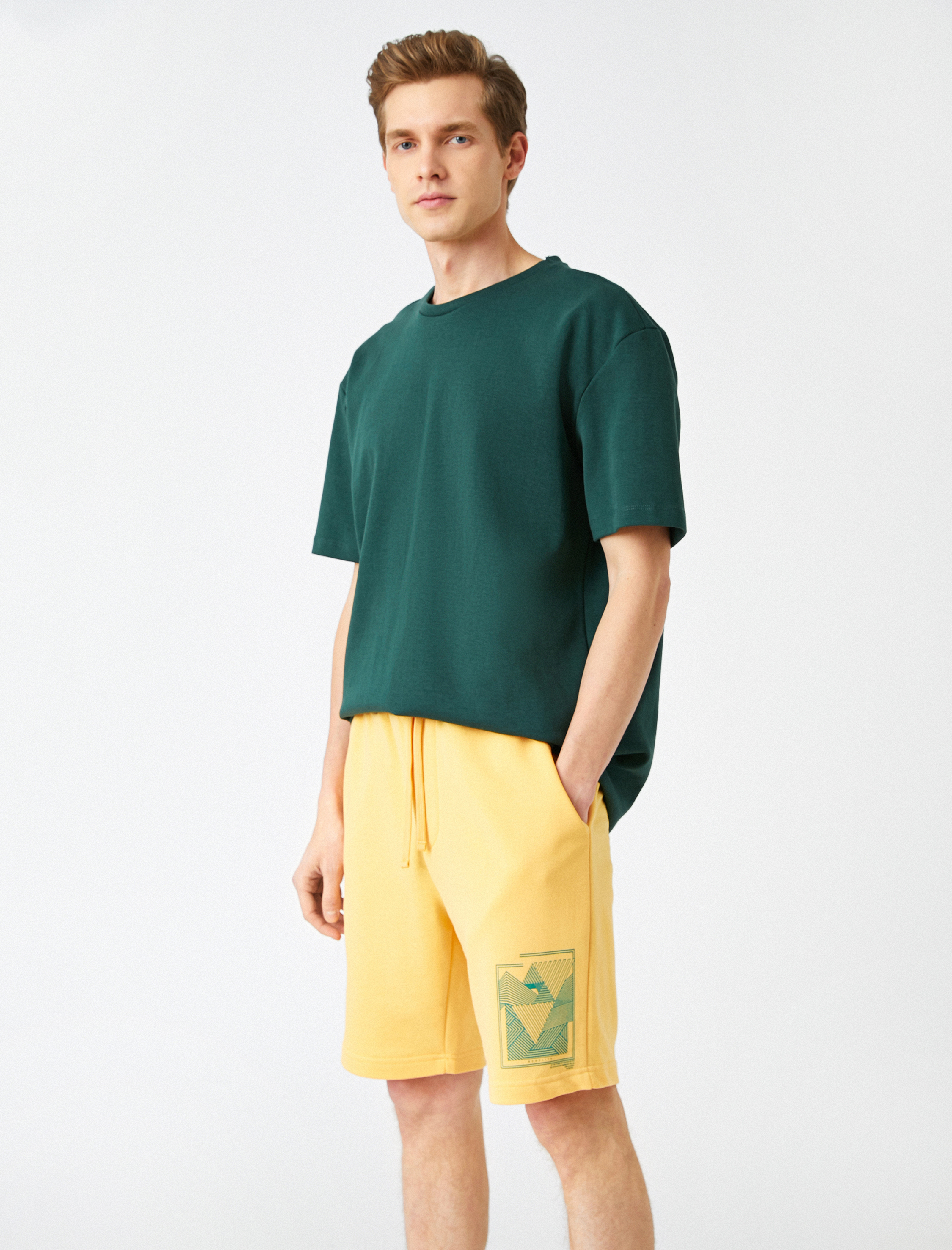   Beli Bağcıklı Baskılı Şort