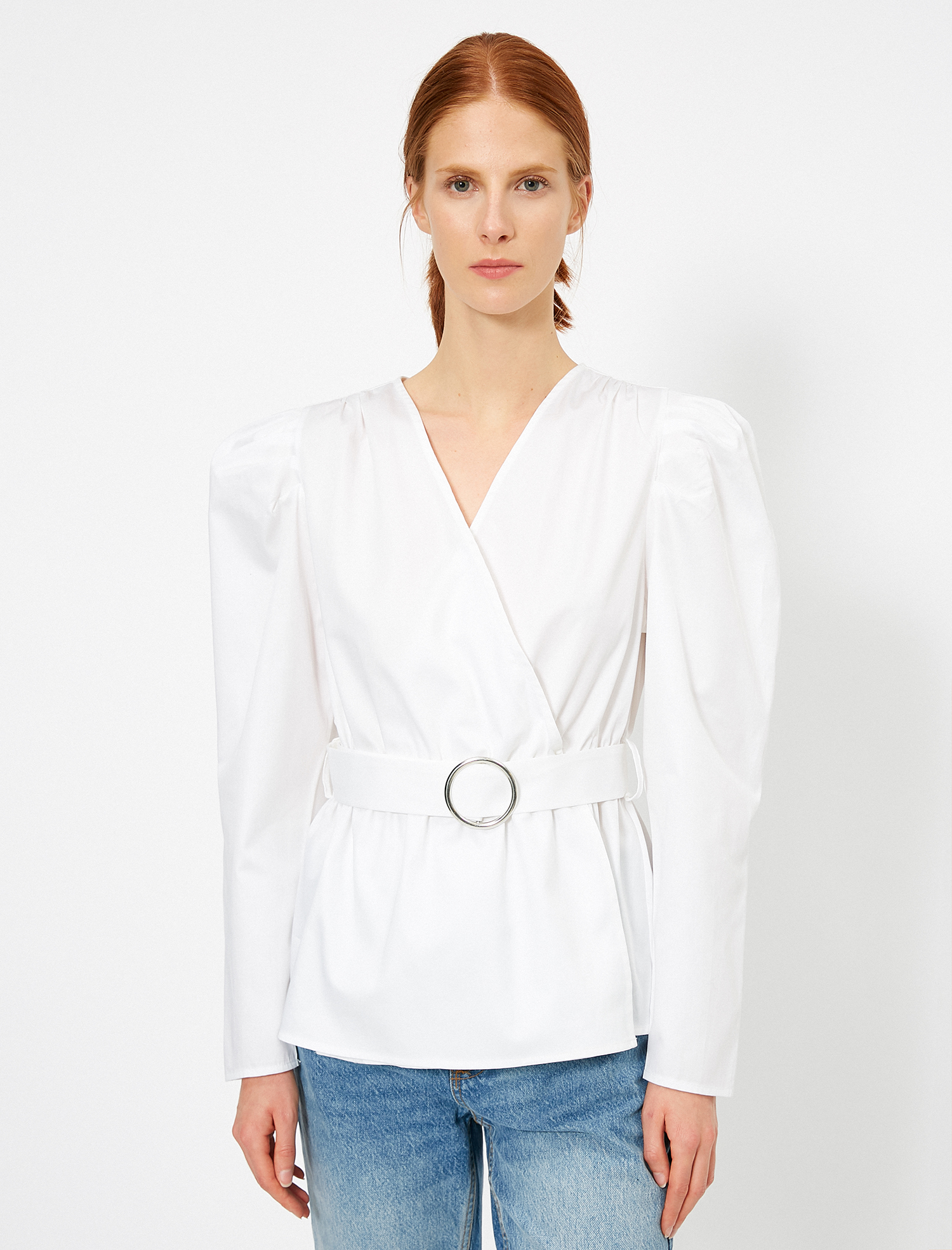   Kemer Detaylı Poplin Bluz