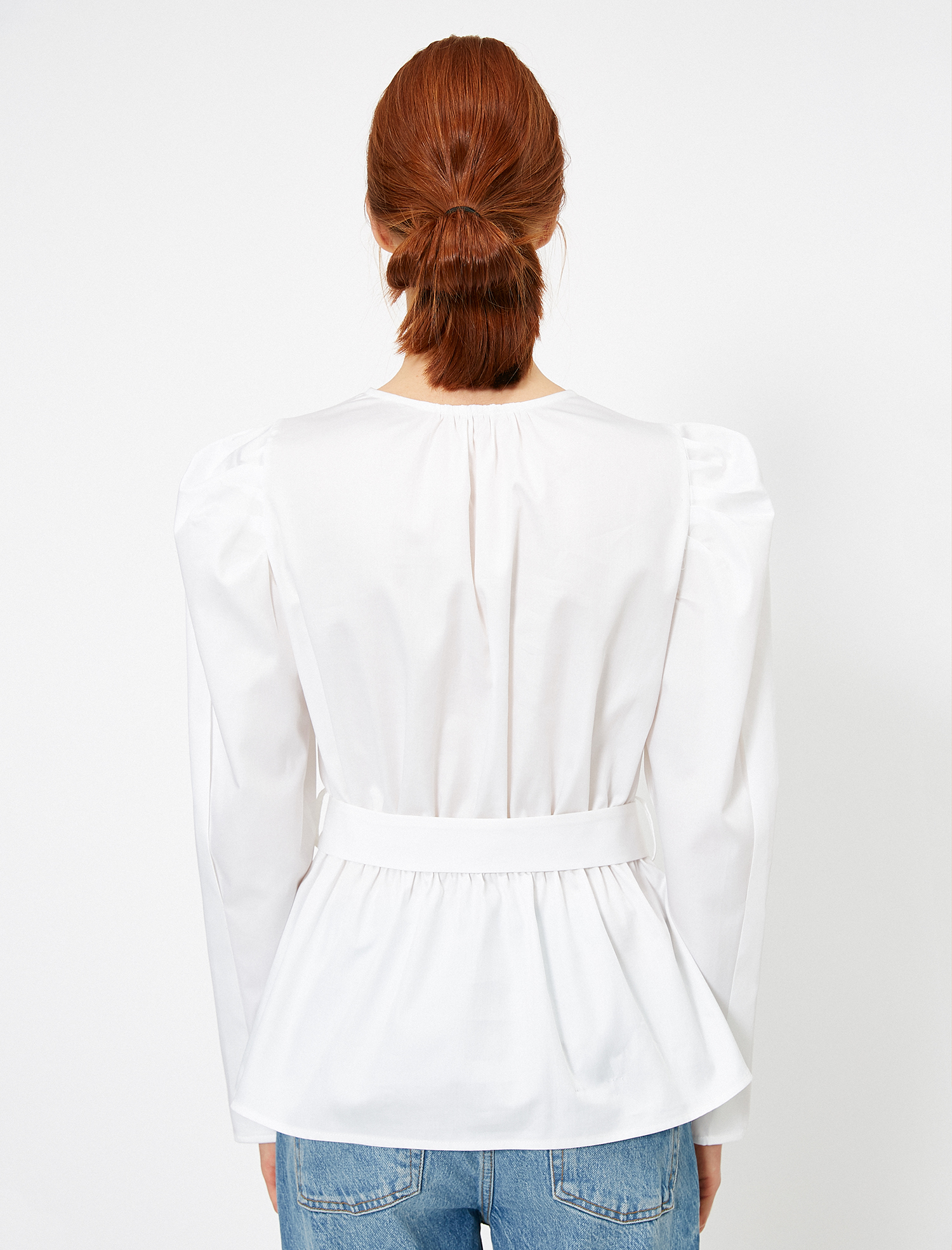   Kemer Detaylı Poplin Bluz