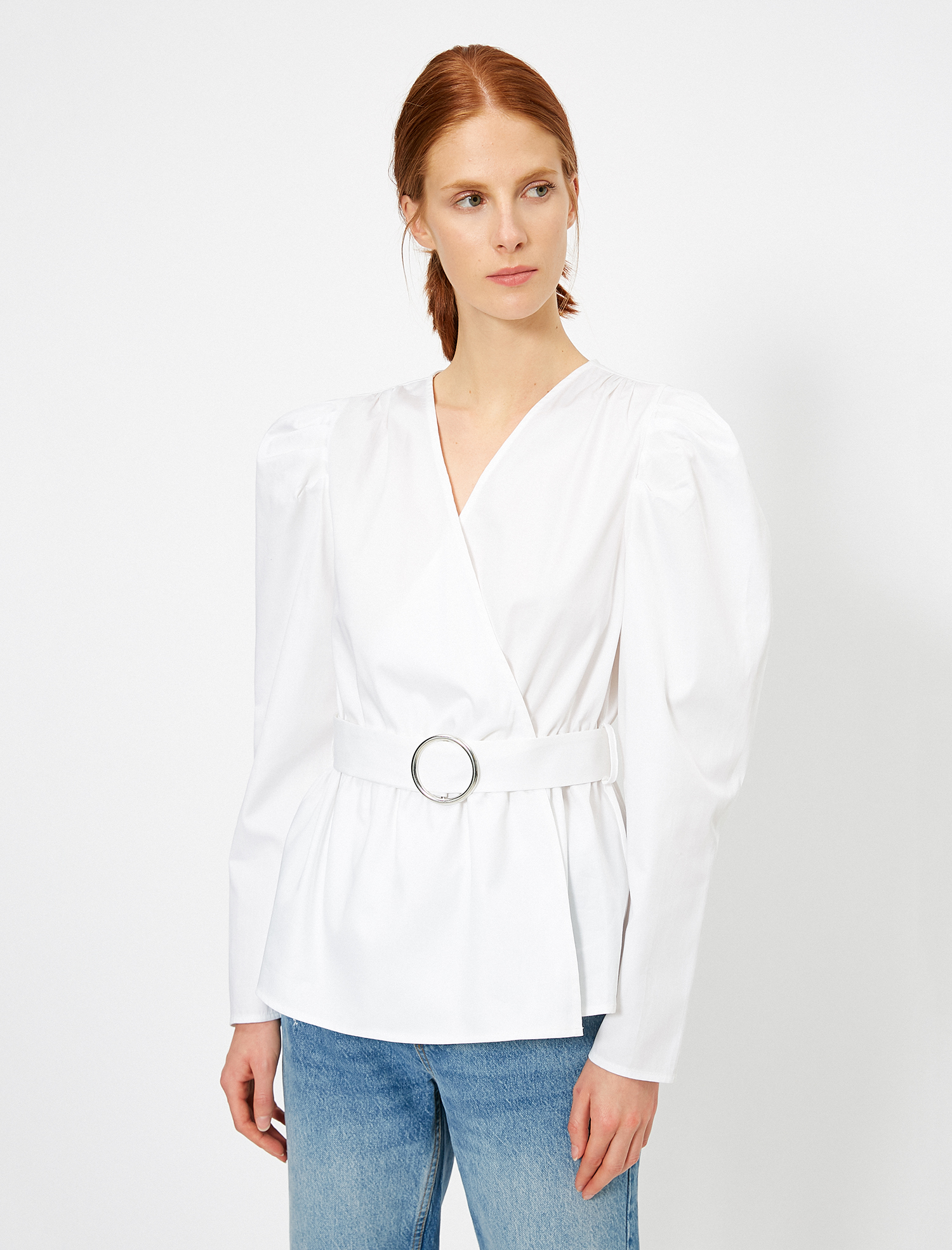   Kemer Detaylı Poplin Bluz