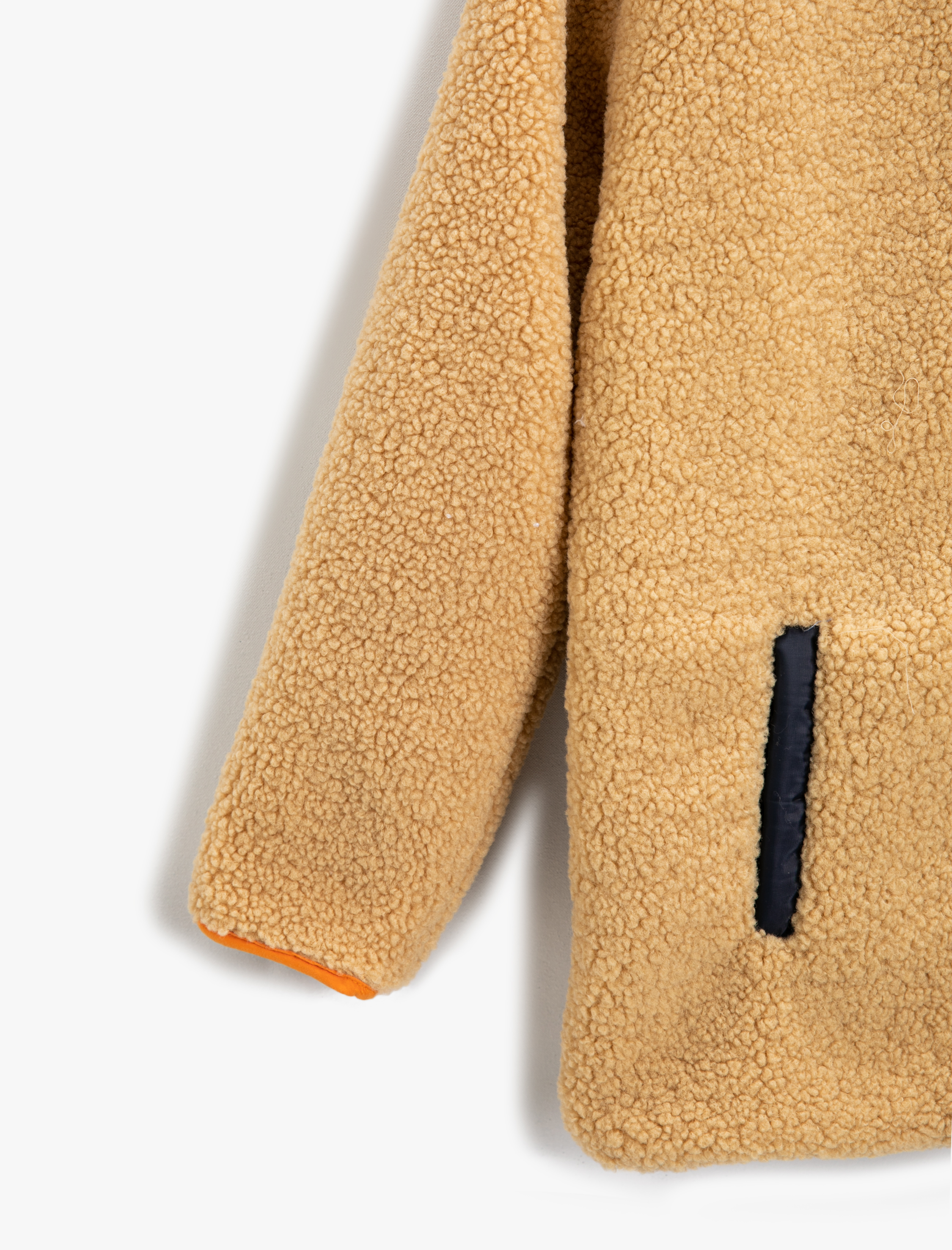  Erkek Çocuk Peluş Kapşonlu Mont Cepli