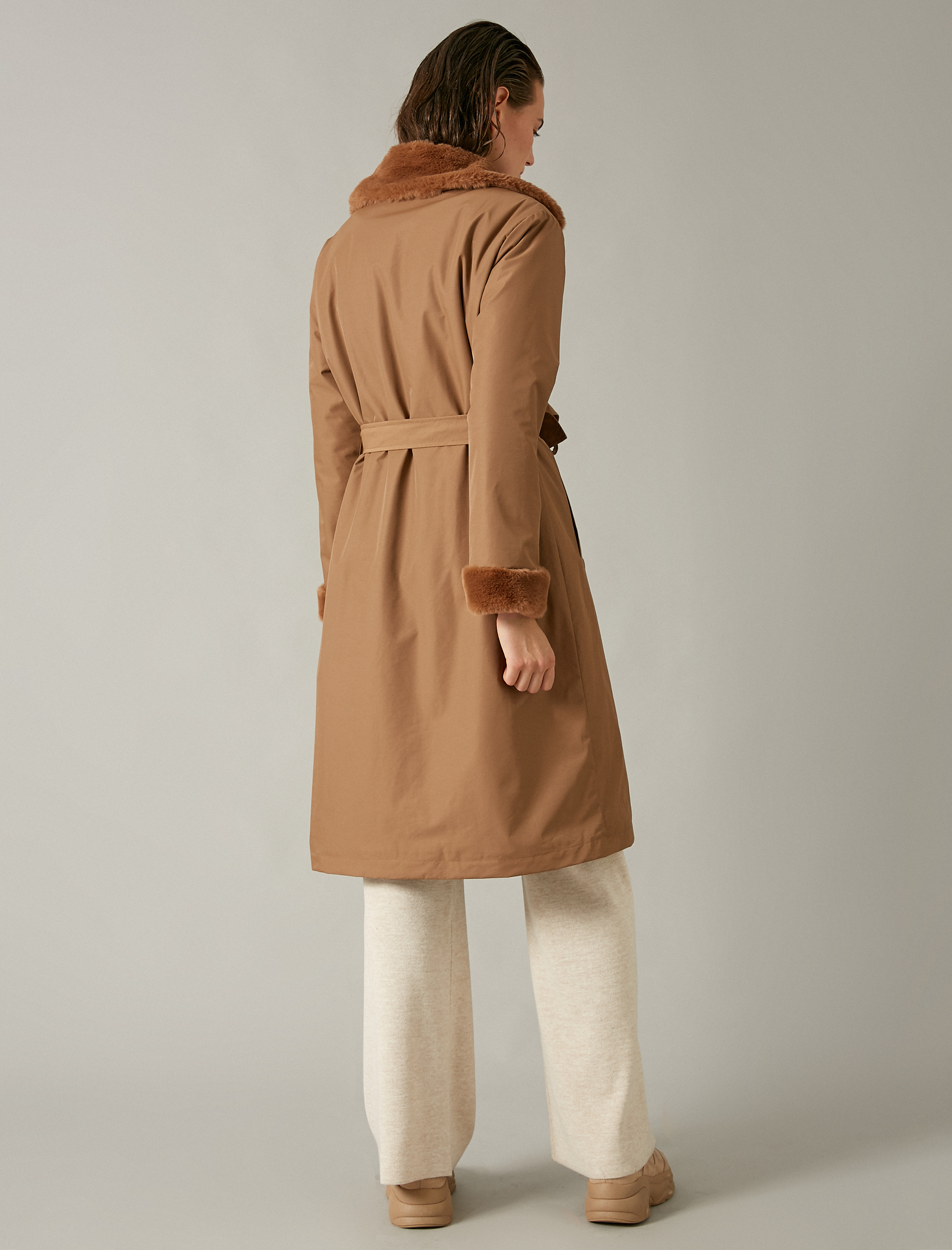 Düğmeli Suni Kürk Detaylı Trençkot