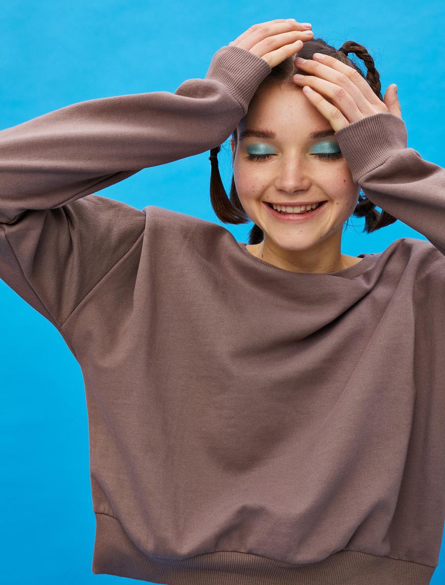   Vatkalı Bisiklet Yaka Sweatshirt