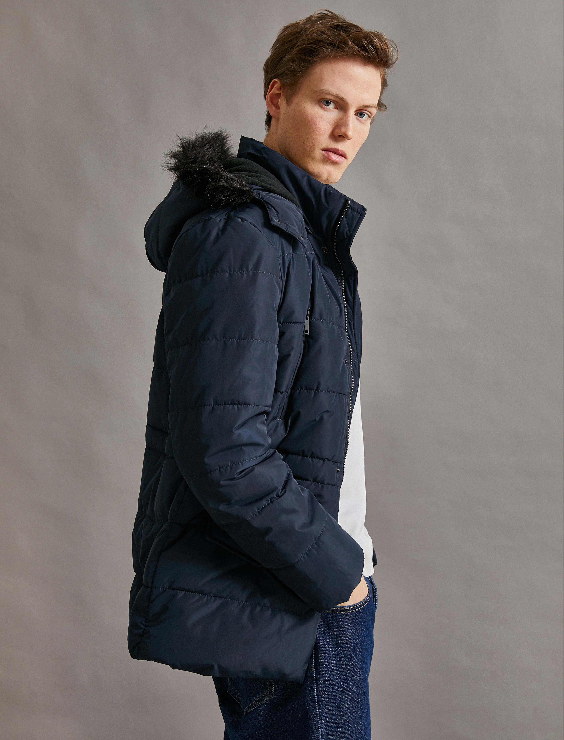   Şişme Mont Kapüşonlu Kürk Detaylı