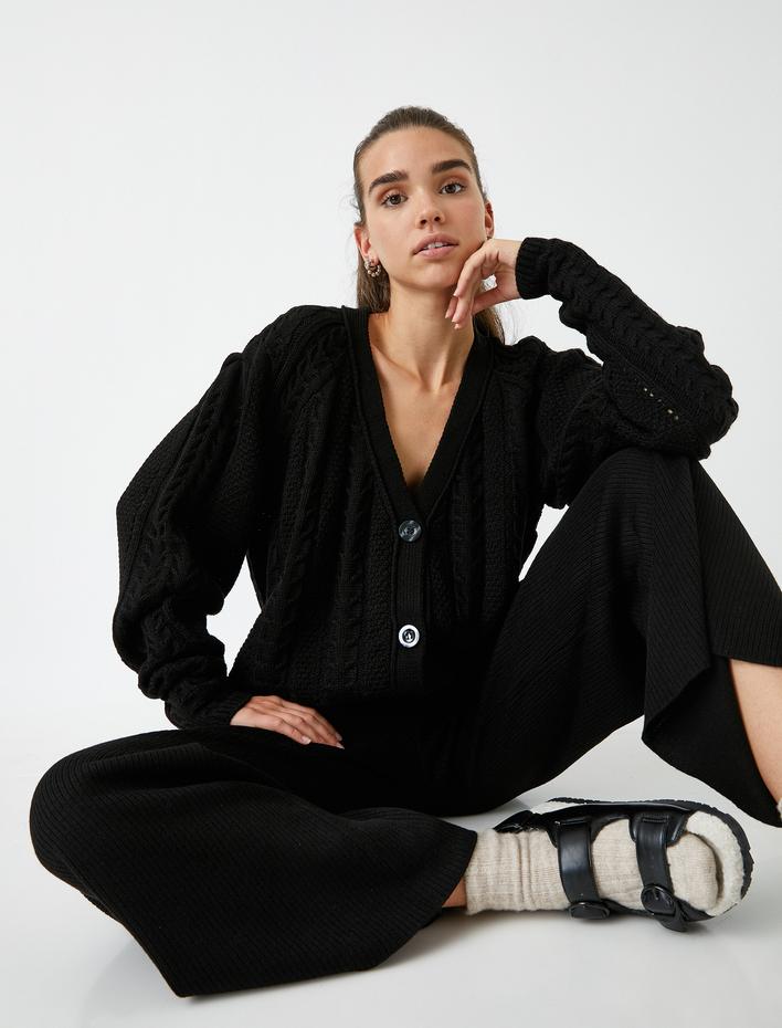  Düğmeli Triko Hırka