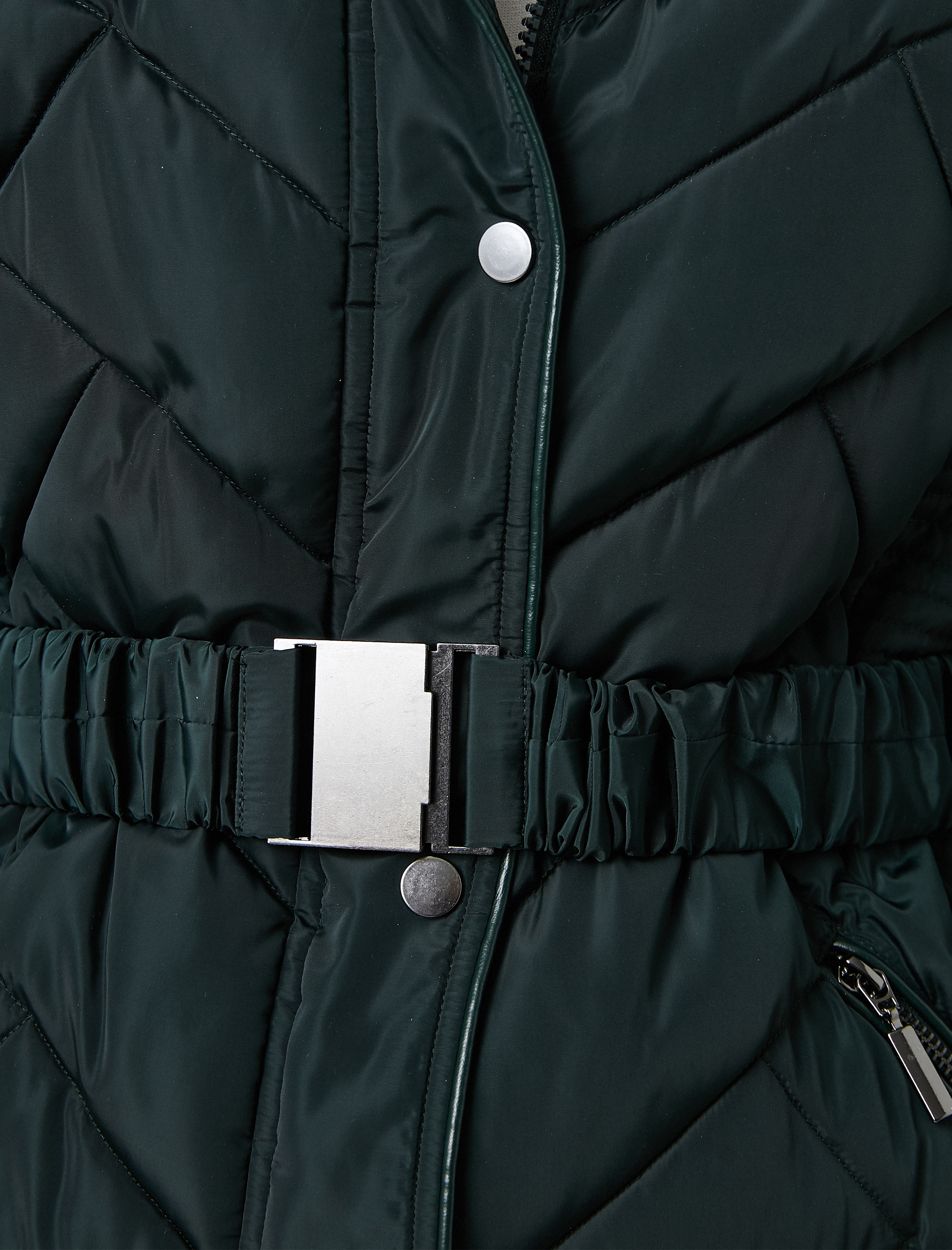   Kapüşonlu Suni Kürk Detaylı Kaban