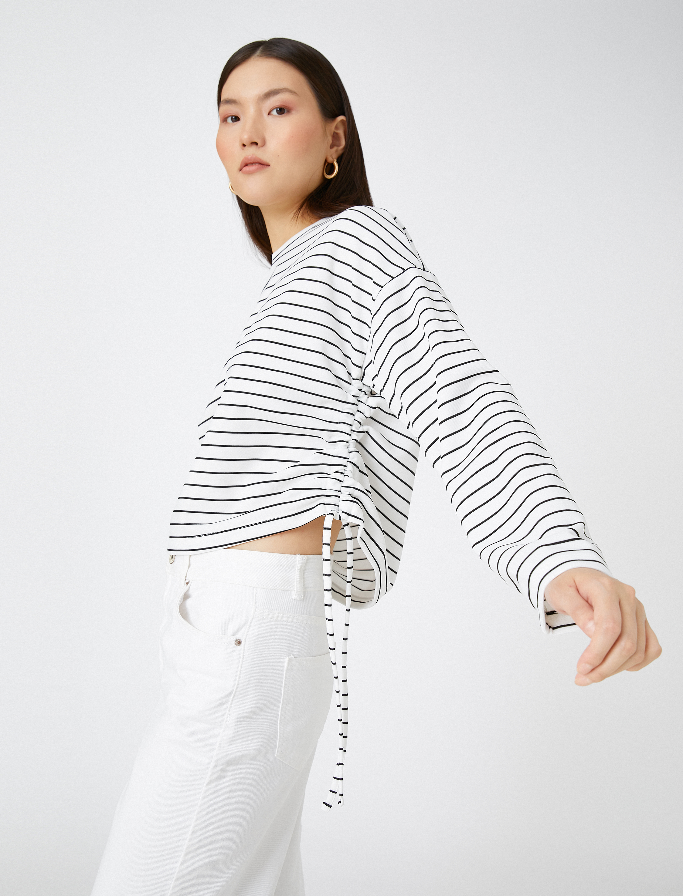   Bisiklet Yaka Sweatshirt Büzgü Detaylı