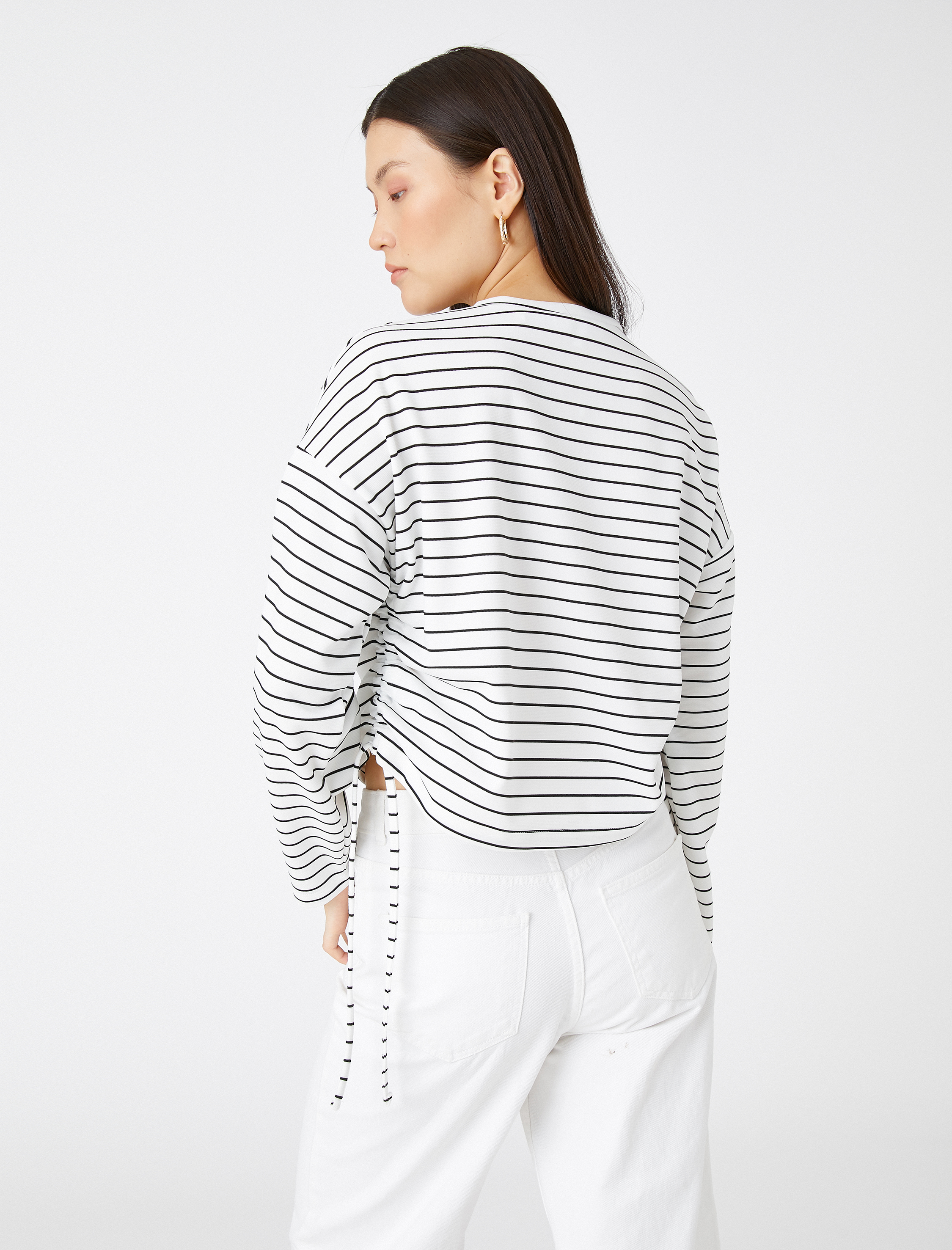   Bisiklet Yaka Sweatshirt Büzgü Detaylı