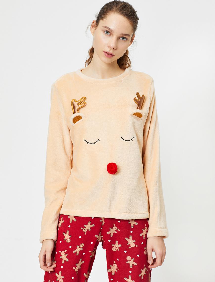   Yılbaşı Temalı Pijama Üstü İşlemeli