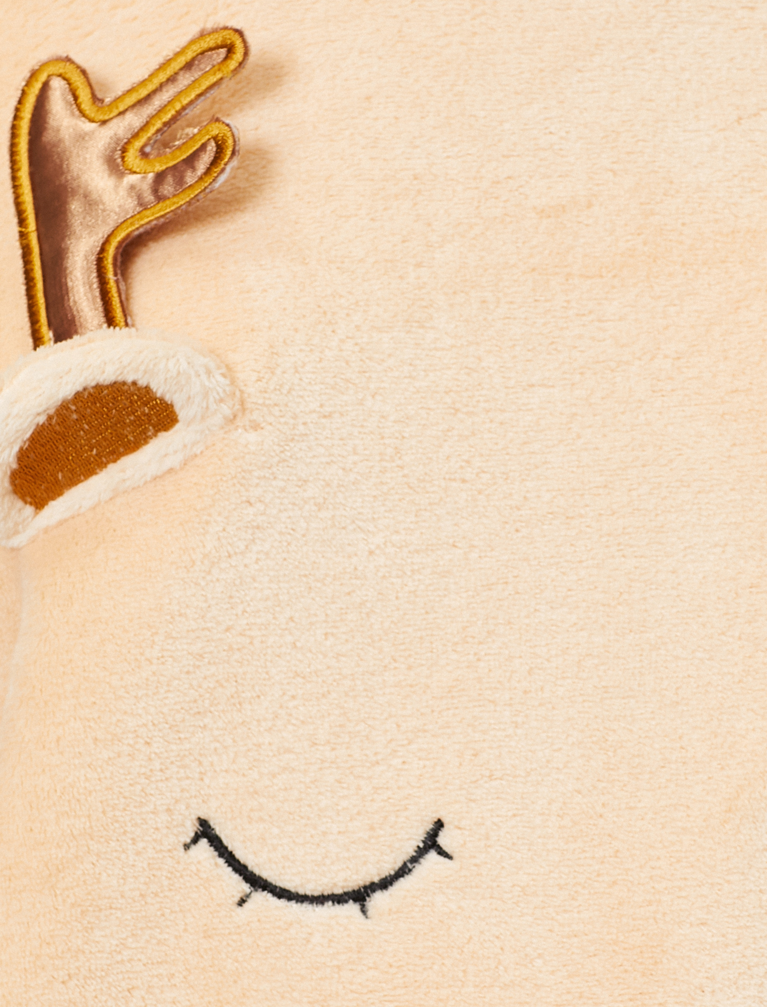   Yılbaşı Temalı Pijama Üstü İşlemeli