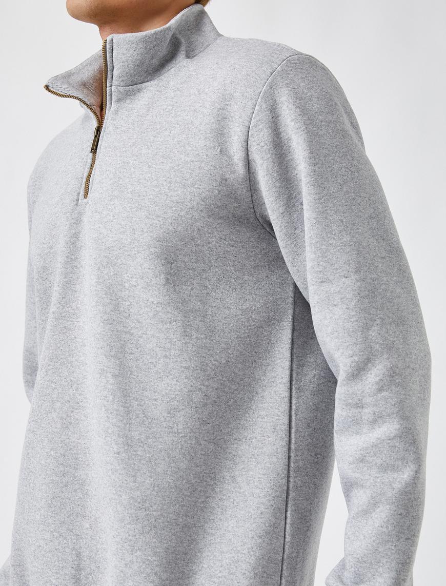   Yarım Fermuarlı Basic Sweatshirt