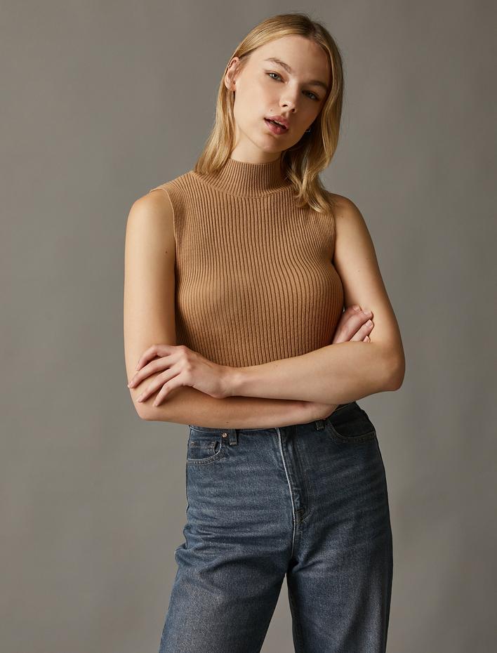  Balıkçı Yaka Kolsuz Triko Atlet