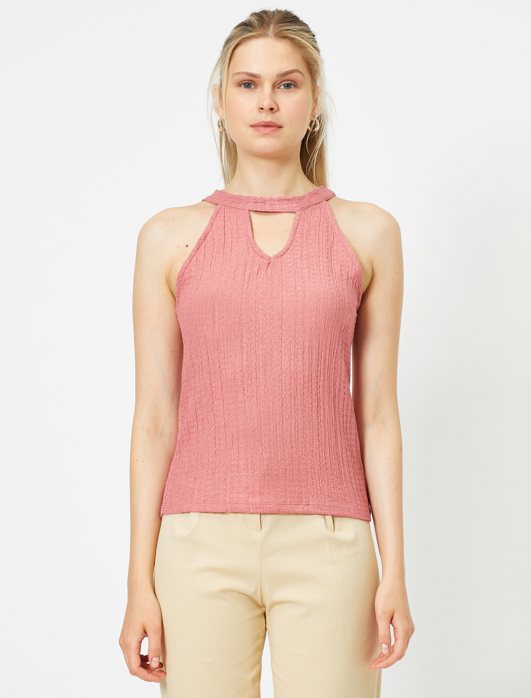 Yaka Detaylı Kolsuz Atlet