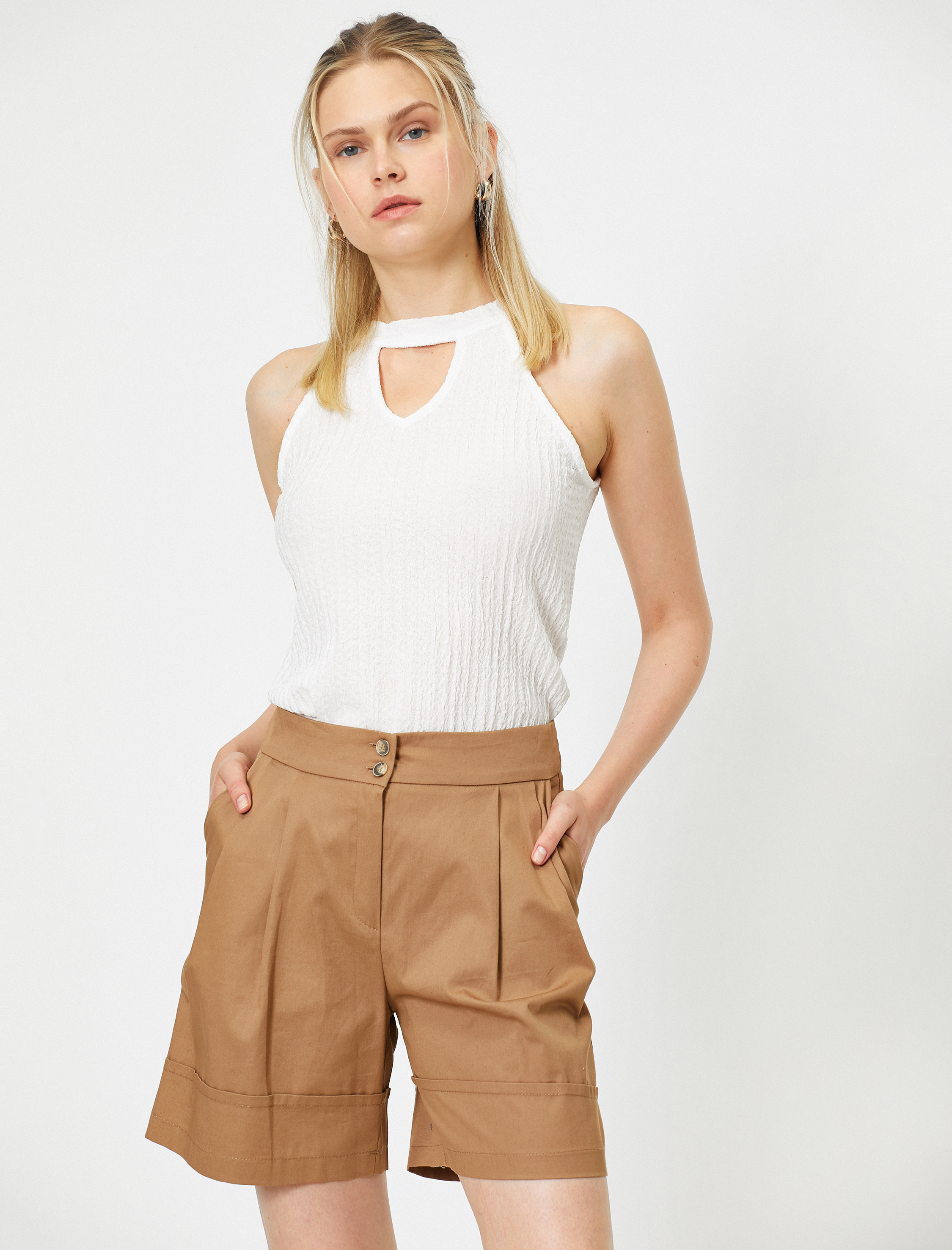   Yaka Detaylı Kolsuz Atlet