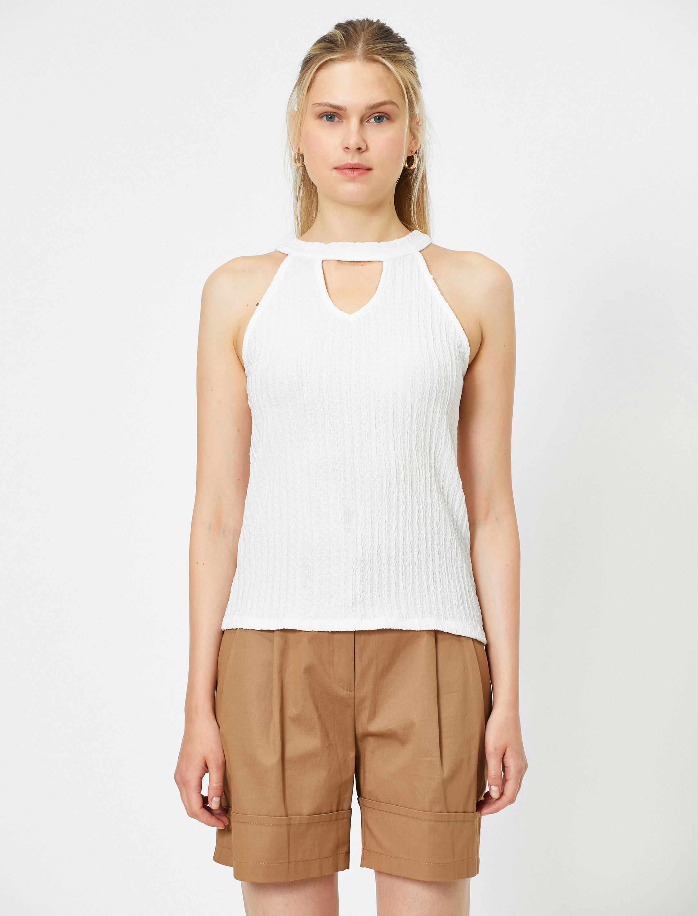   Yaka Detaylı Kolsuz Atlet