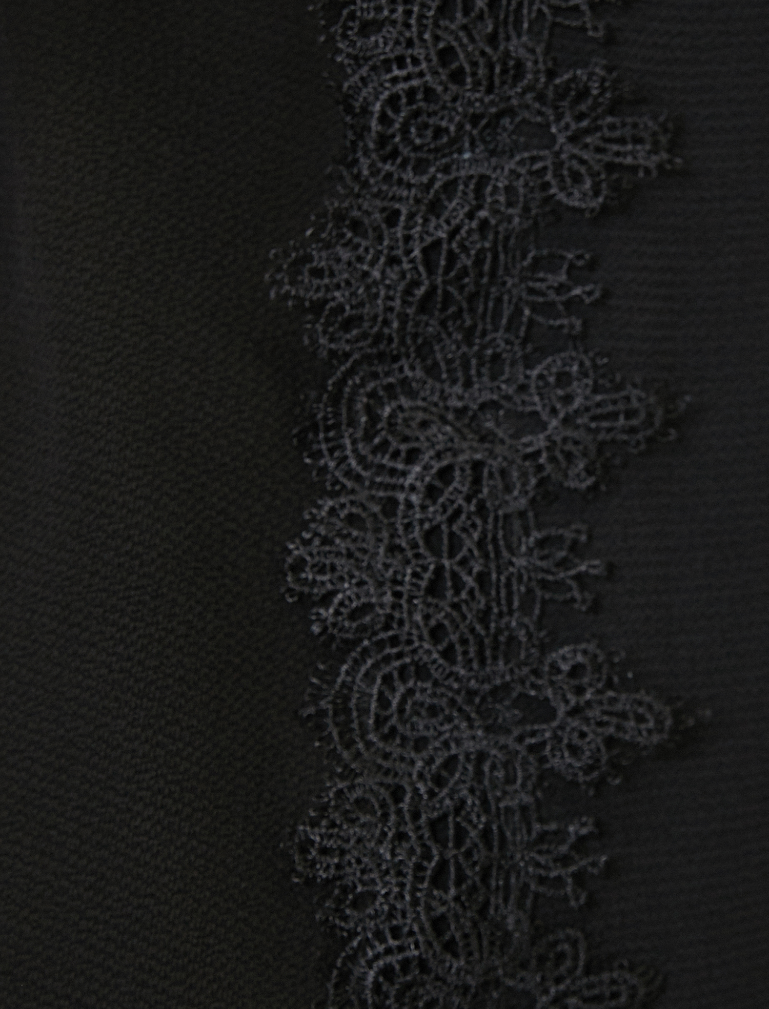   Kolsuz Hakim Yaka Gömlek