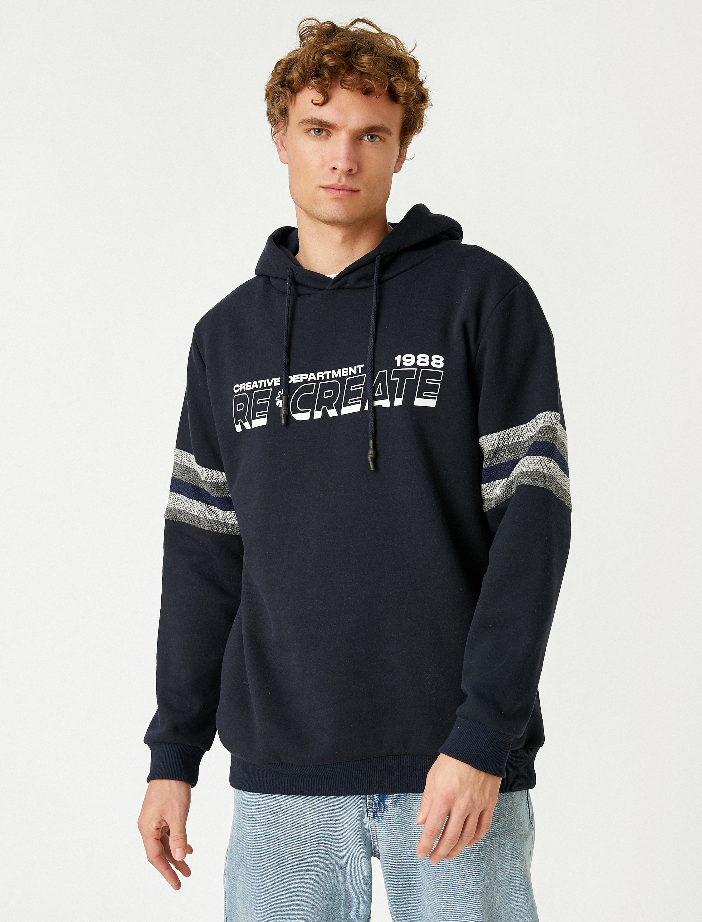  Kolu Şeritli Kapüşonlu Sweatshirt