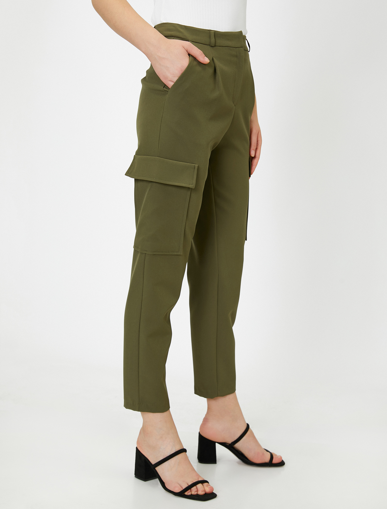   Cep Detaylı Pantolon