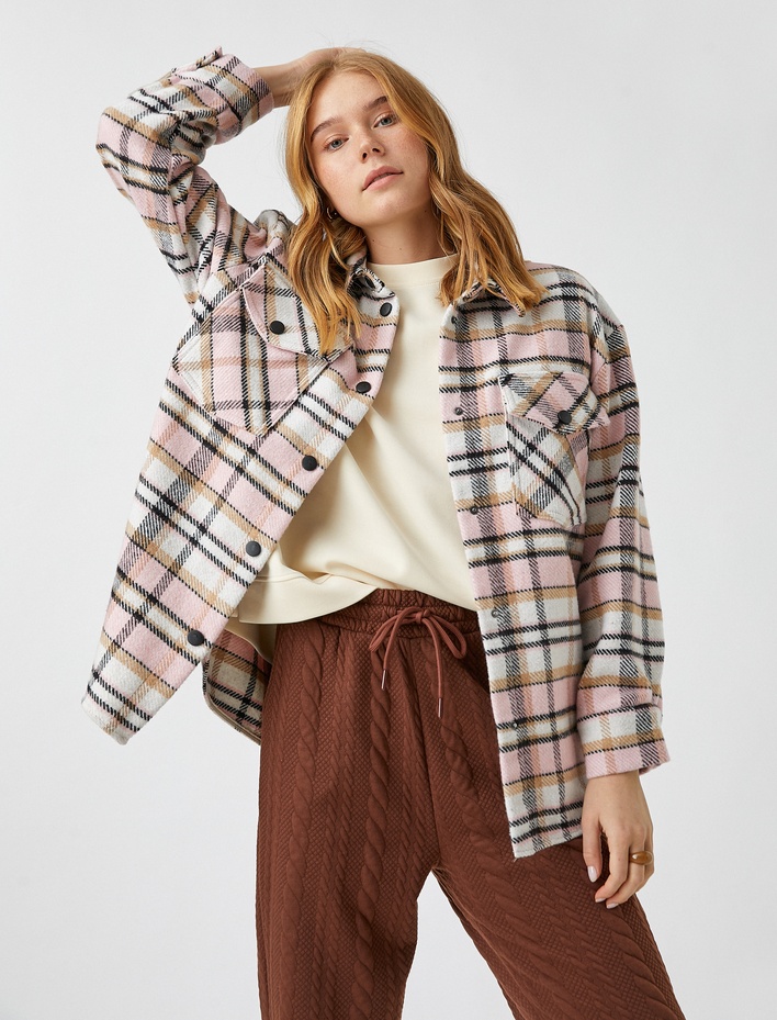  Uzun Kollu Oversize Düğmeli Cep Detaylı Ekose Gömlek