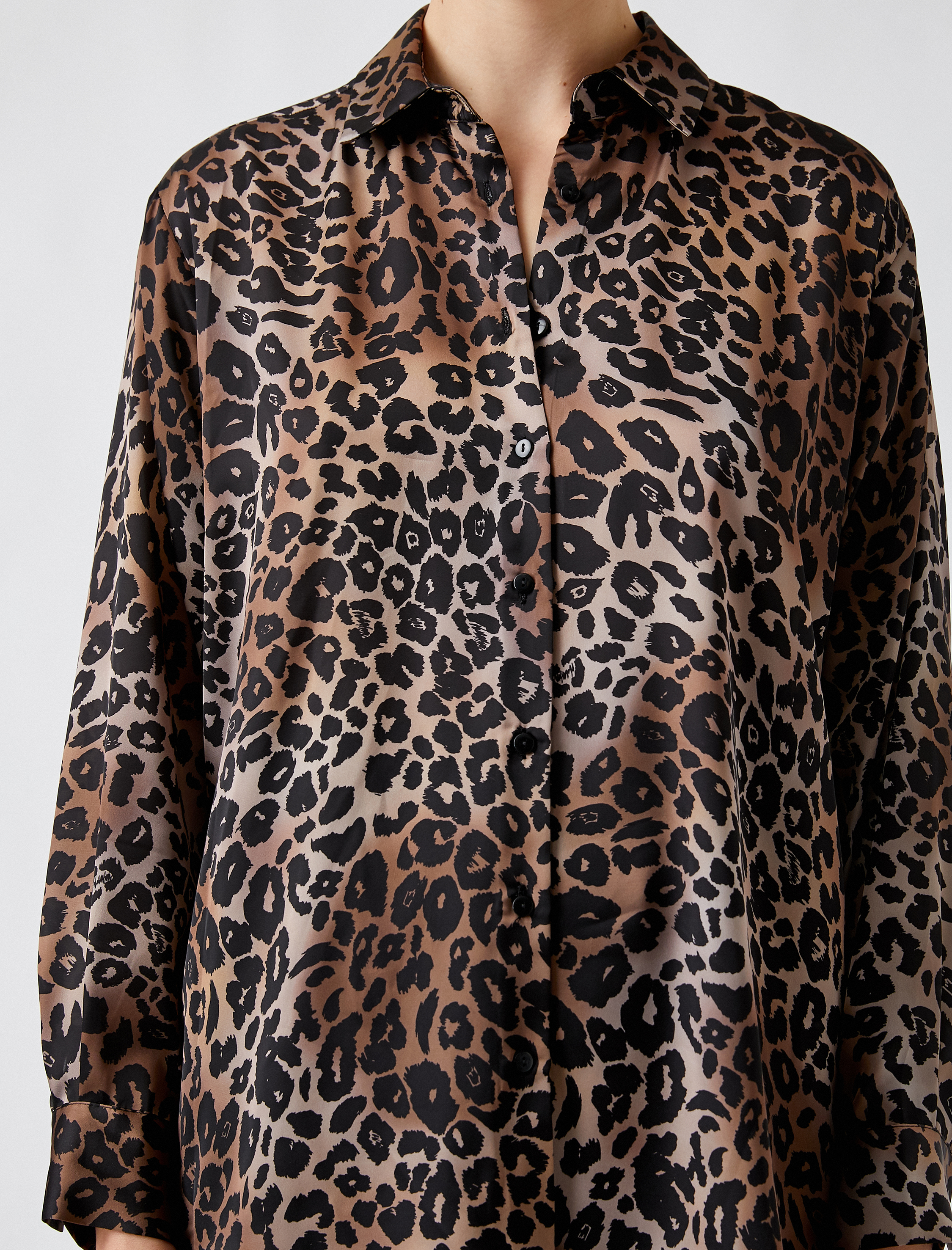   Leopar Desenli Klasik Yaka Oversize Gömlek