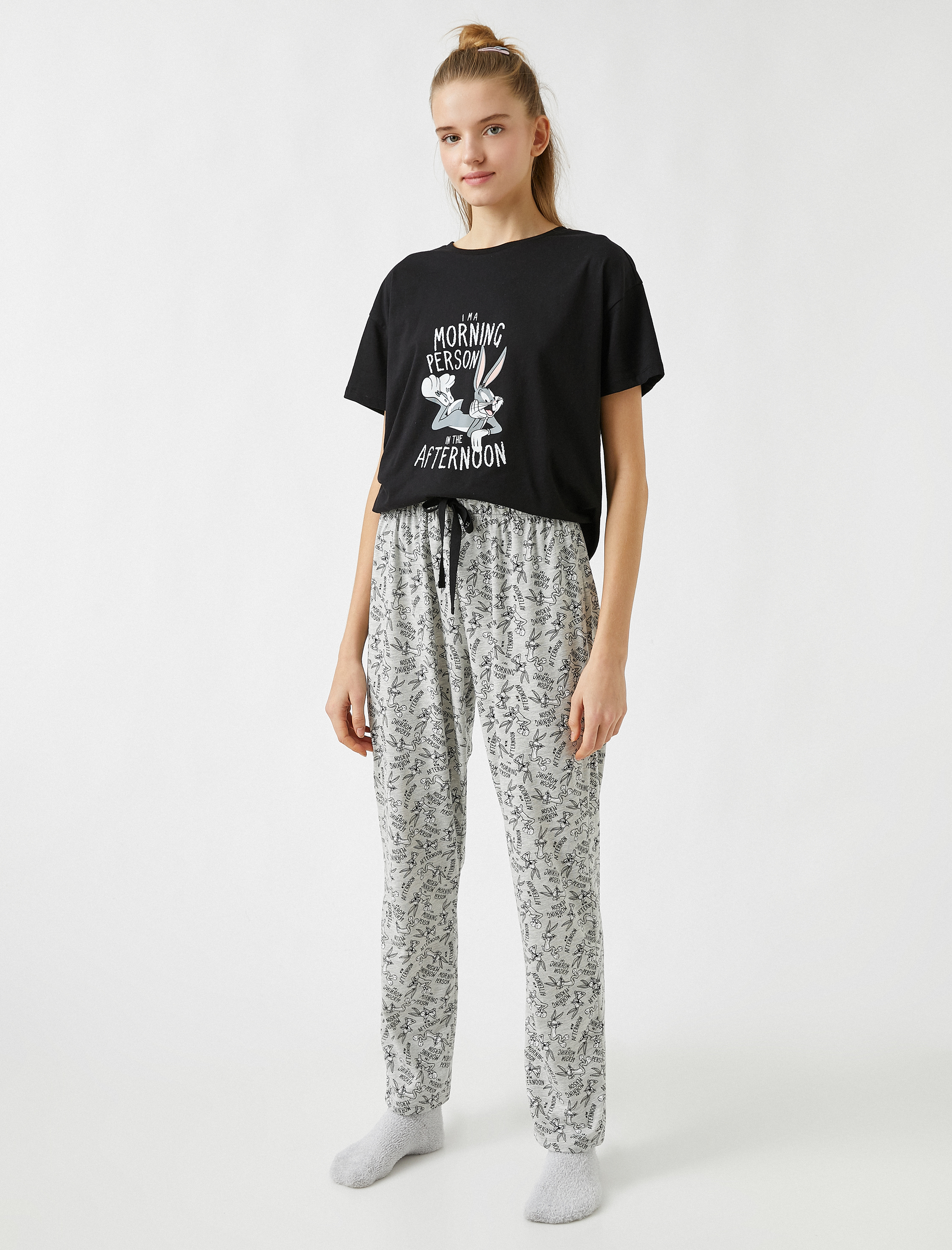 Bugs Bunny Lisanslı Pamuklu Kısa Kollu Pijama Takımı