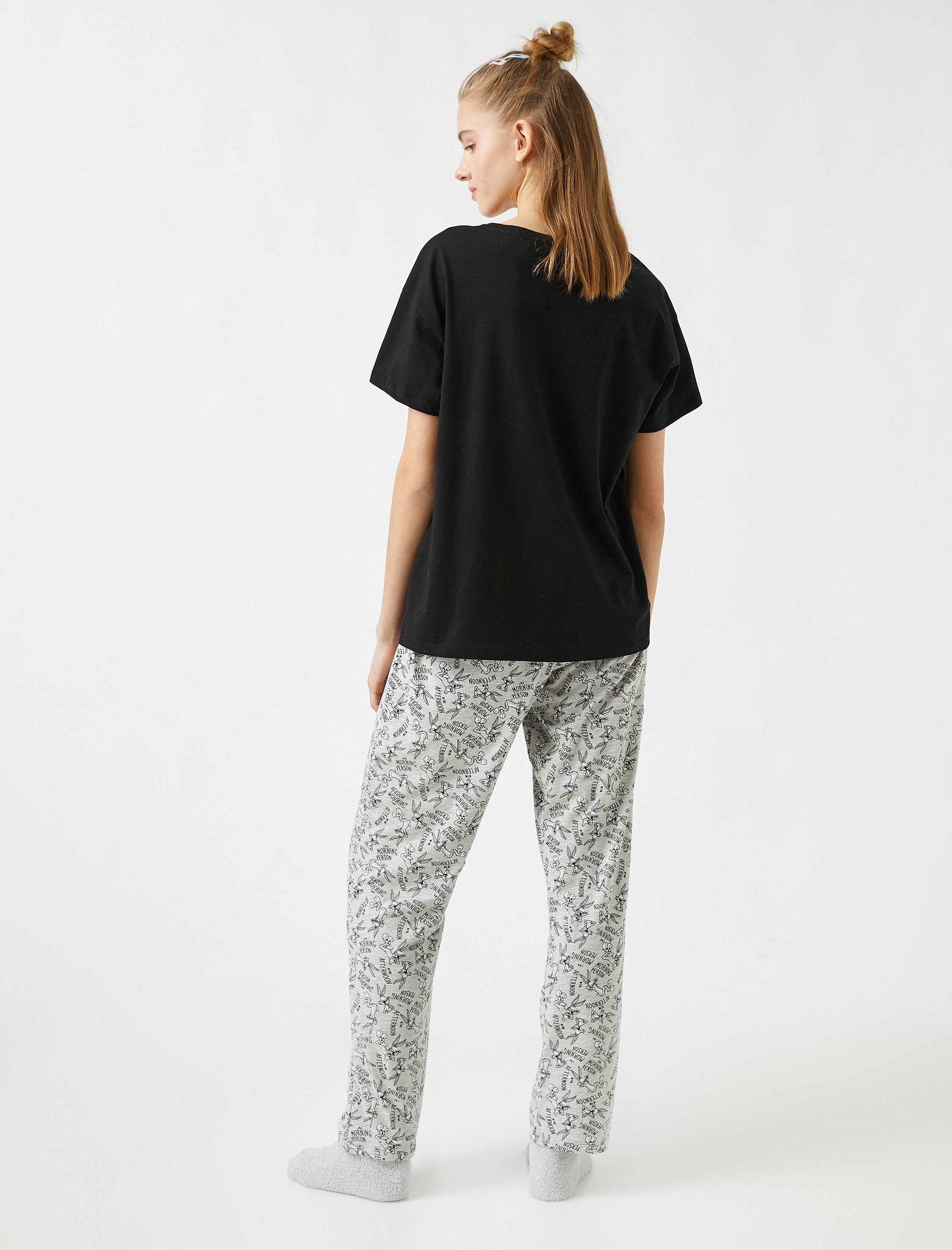 Bugs Bunny Lisanslı Pamuklu Kısa Kollu Pijama Takımı