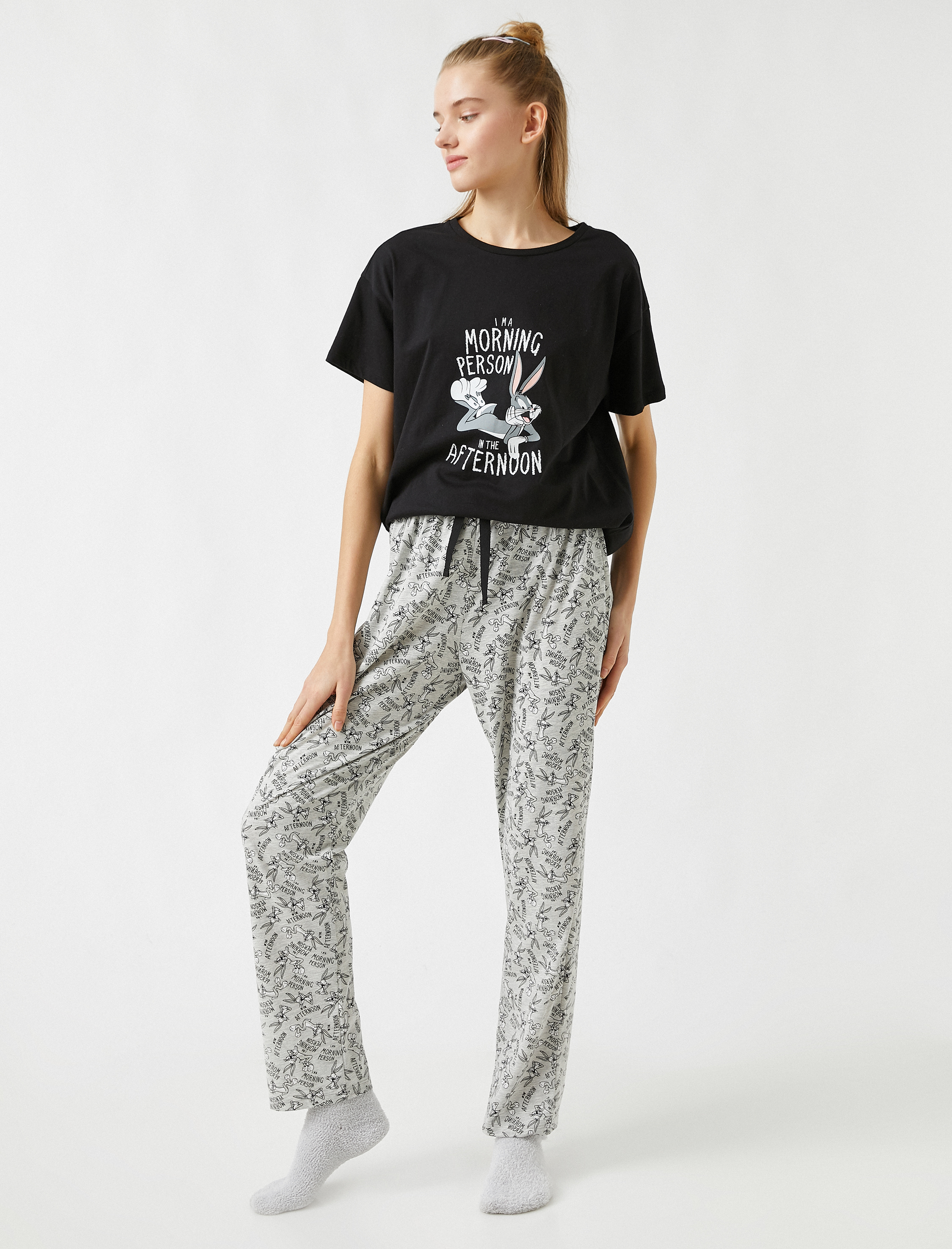 Bugs Bunny Lisanslı Pamuklu Kısa Kollu Pijama Takımı