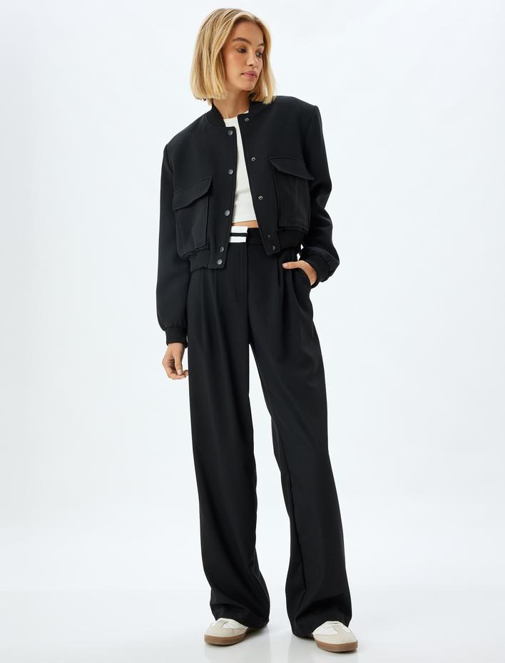  Cep Detaylı Viskon Karışımlı Geniş Paça Kumaş Pantolon