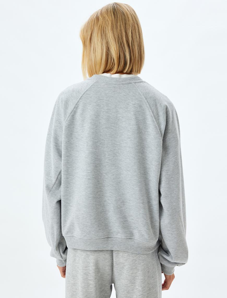   Basic Sweatshirt Bisiklet Yaka Uzun Kollu