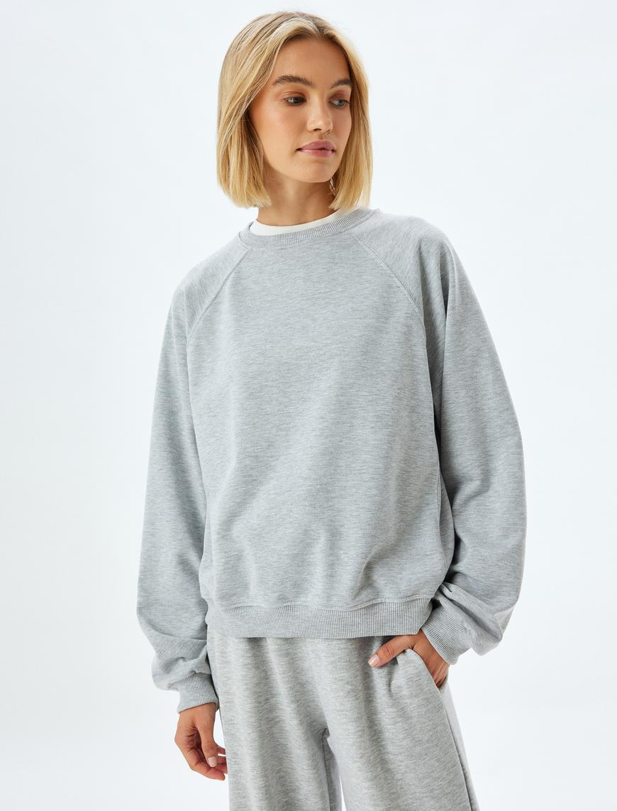   Basic Sweatshirt Bisiklet Yaka Uzun Kollu