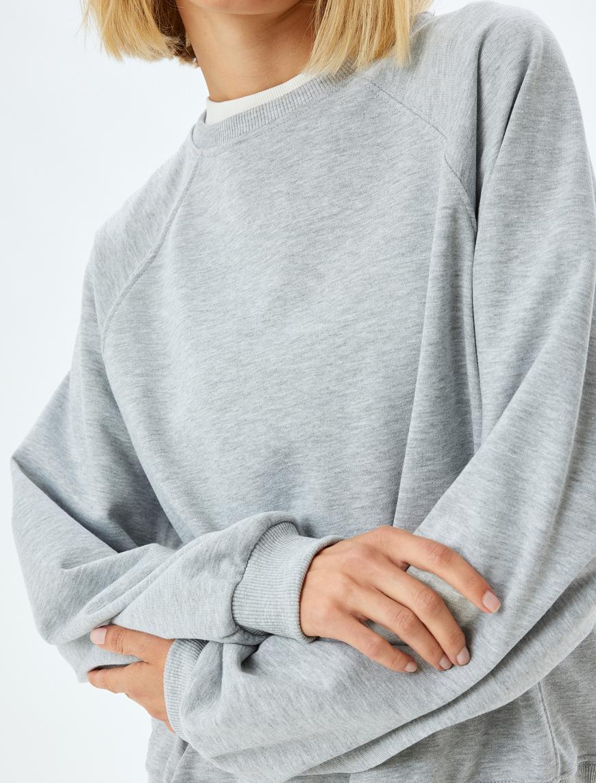   Basic Sweatshirt Bisiklet Yaka Uzun Kollu