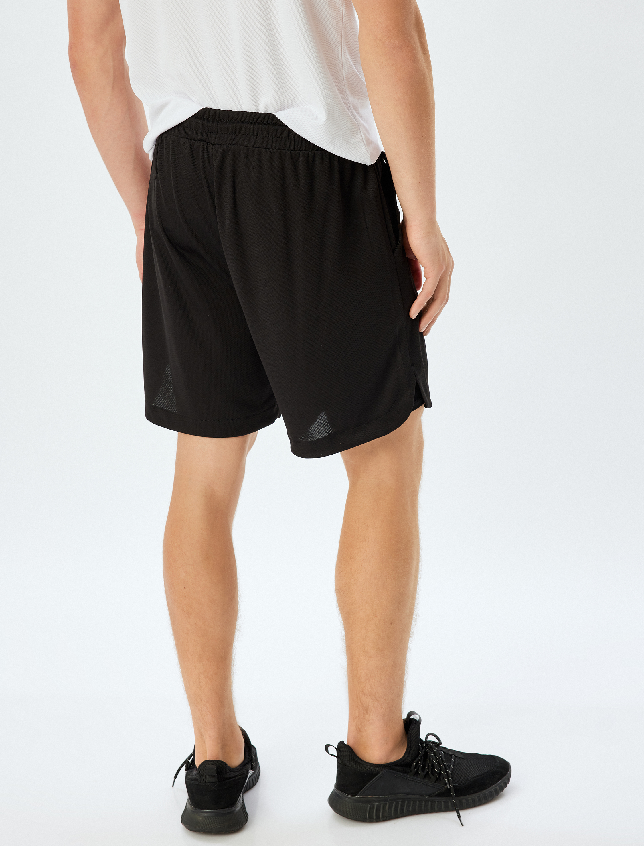   Taytlı Beli Bağcıklı Geometrik Baskılı Cep Detaylı Spor Şort