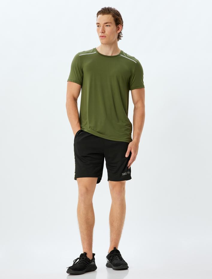  Slogan Baskılı Kamuflaj Detaylı Cepli Beli Bağcıklı Spor Şort