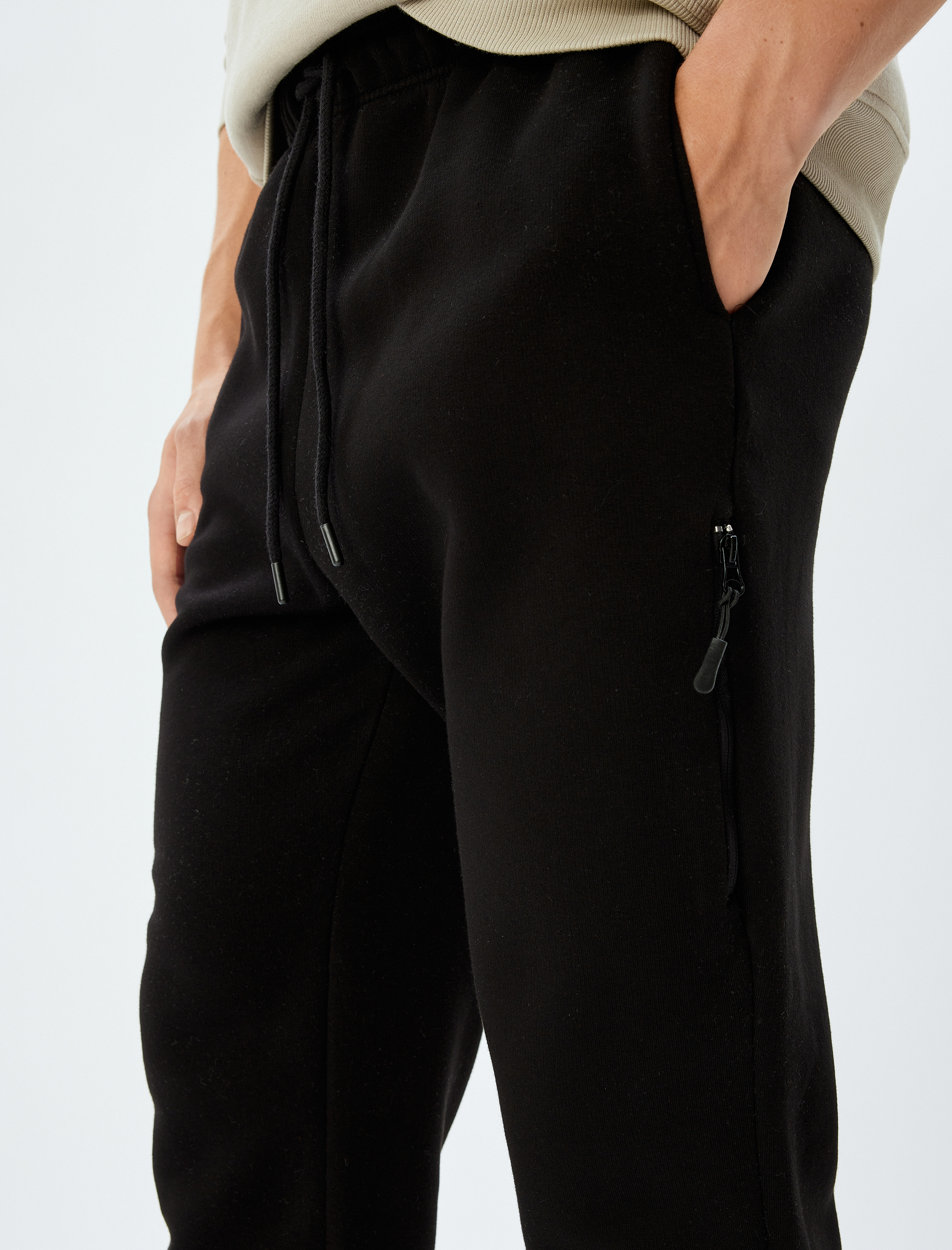   Fermuarlı Cepli Pamuk Karışımlı Şardonlu Beli Bağcıklı Kışlık Eşofman Altı