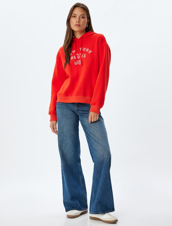  Baskılı Uzun Kollu Üç İplik Şardonlu Kapşonlu Sweatshirt