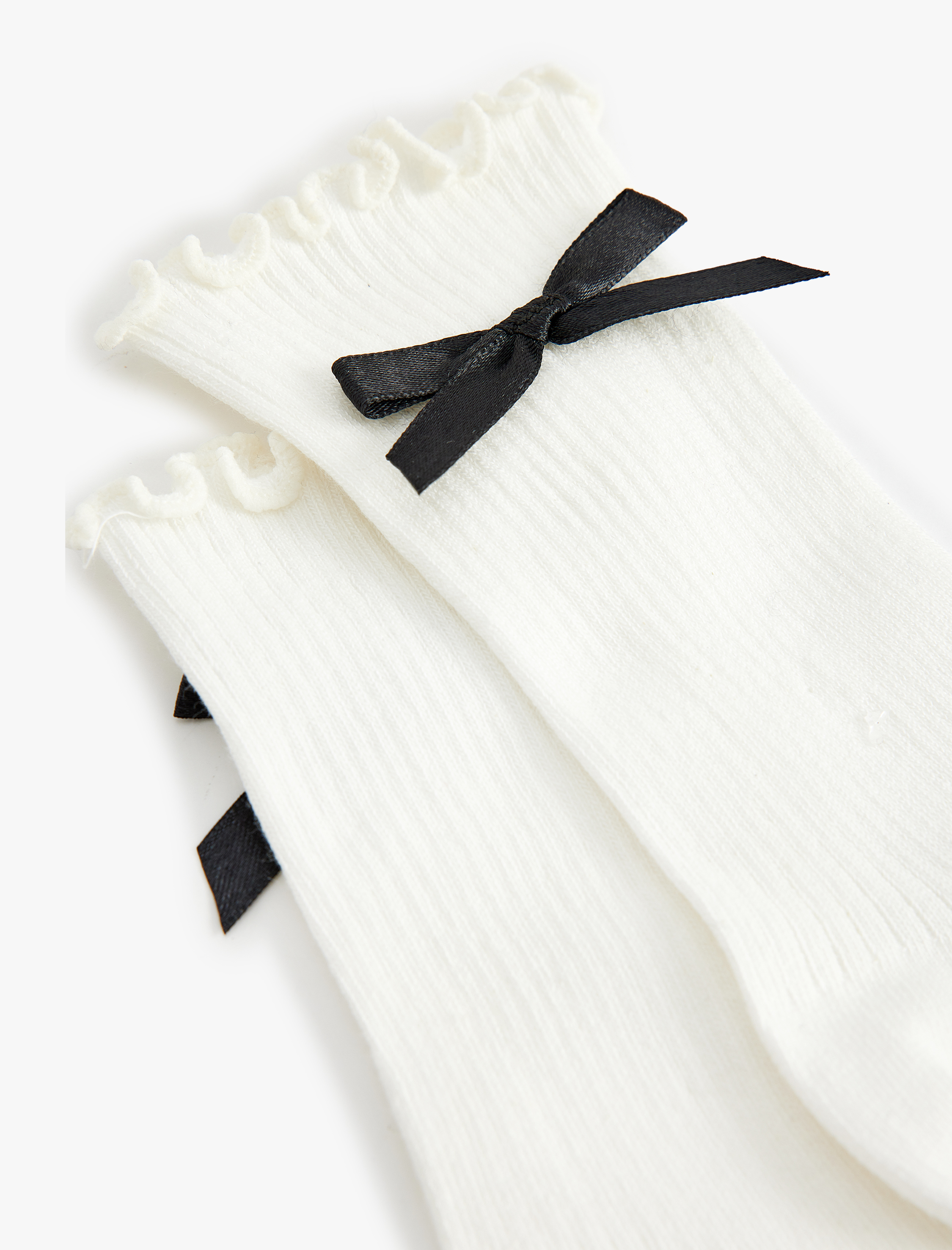  Kadın Fırfırlı Fiyonk Detaylı Soket Çorap