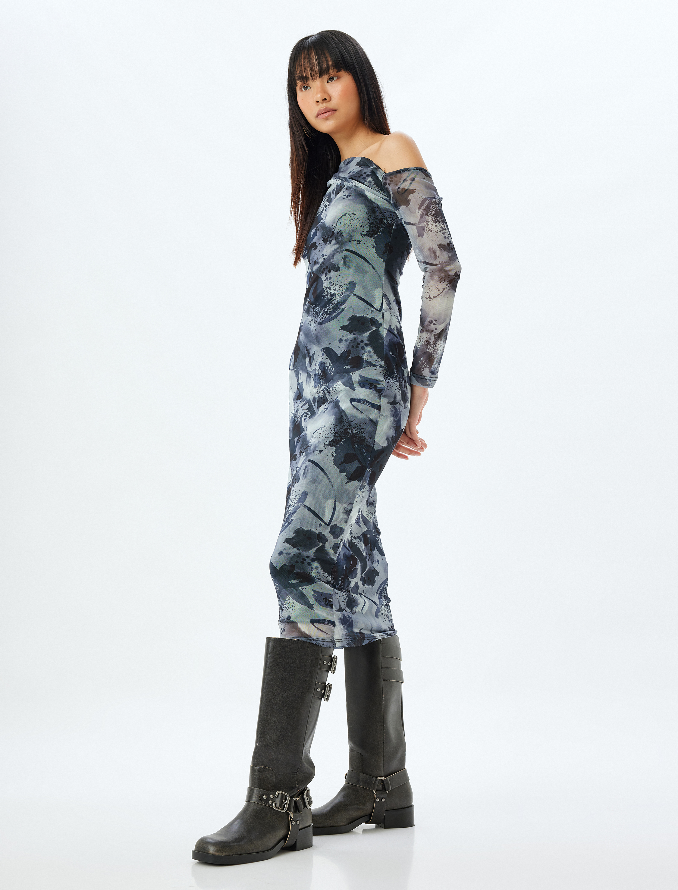   Omzu Açık Drapeli Asimetrik Kesim Midi Tül Elbise