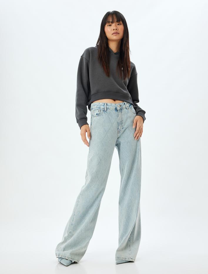  Crop Oversize Sweatshirt Kapüşonlu Arkası Baskılı Şardonlu