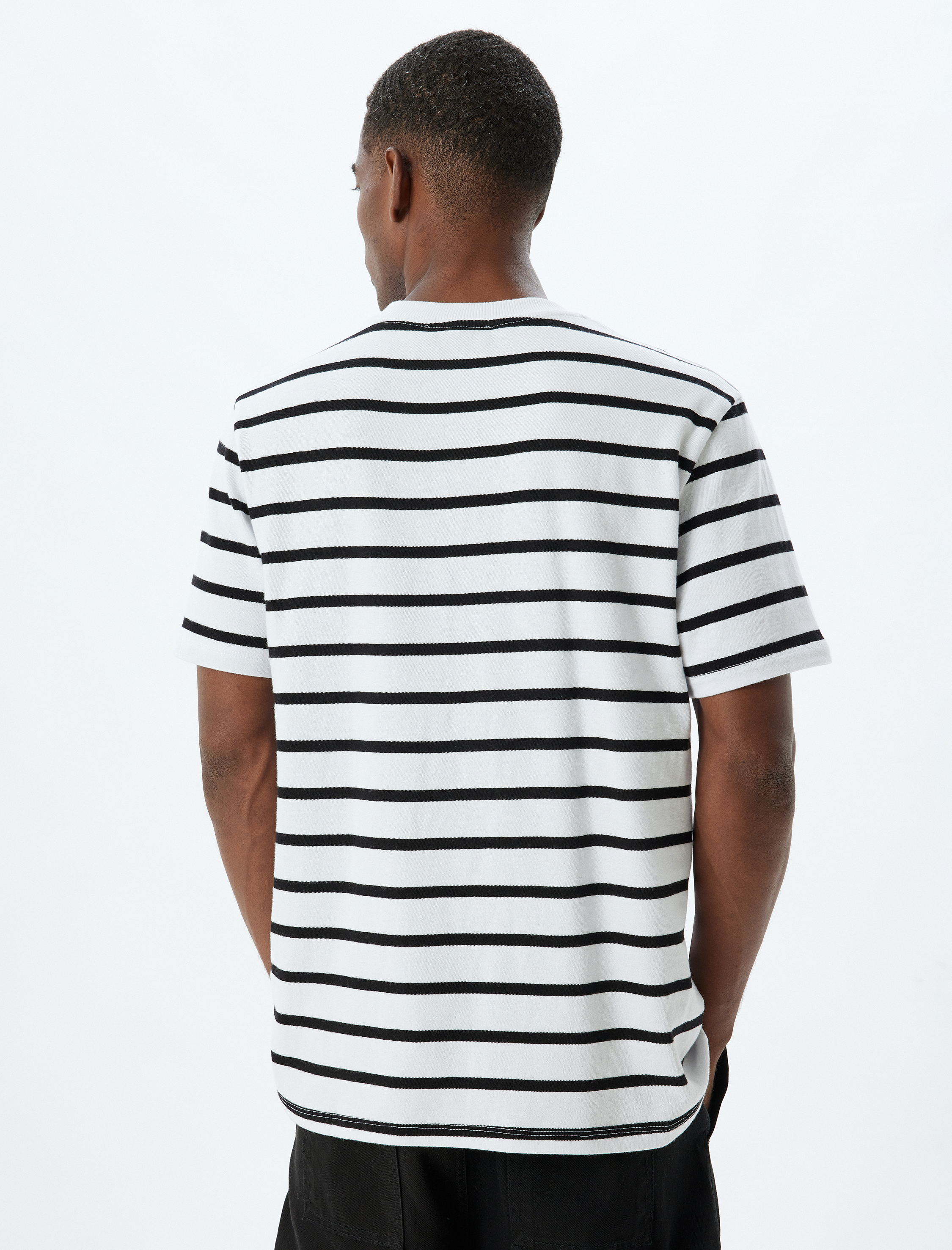   Bisiklet Yaka Pamuklu Kısa Kollu Tişört