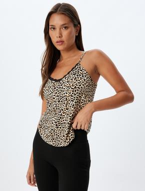 Leoparlı Askılı Pijama Üstü V Yaka Dantel Detaylı