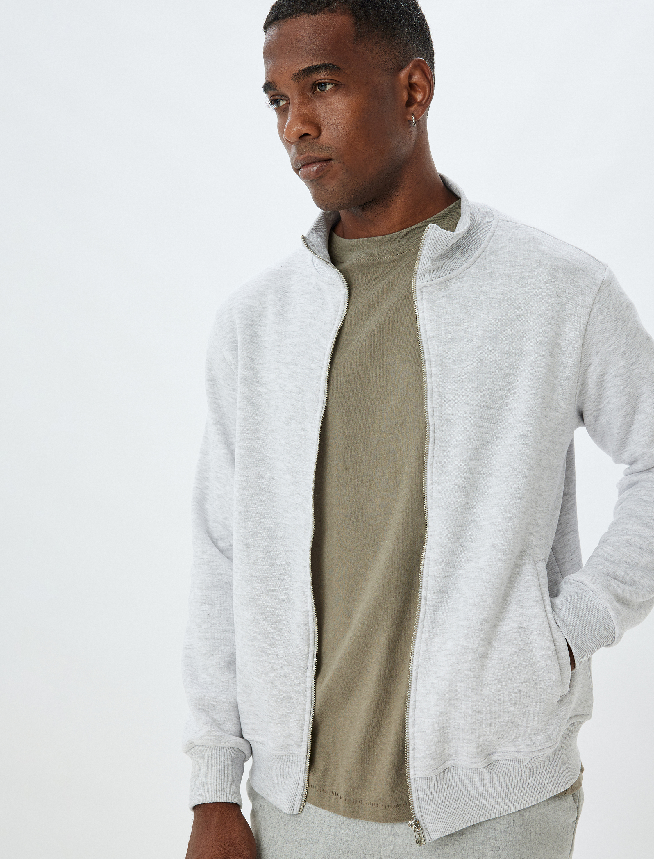   Şardonlu Pamuk Karışımlı Cep Detaylı Fermuarlı Dik Yaka Hırka