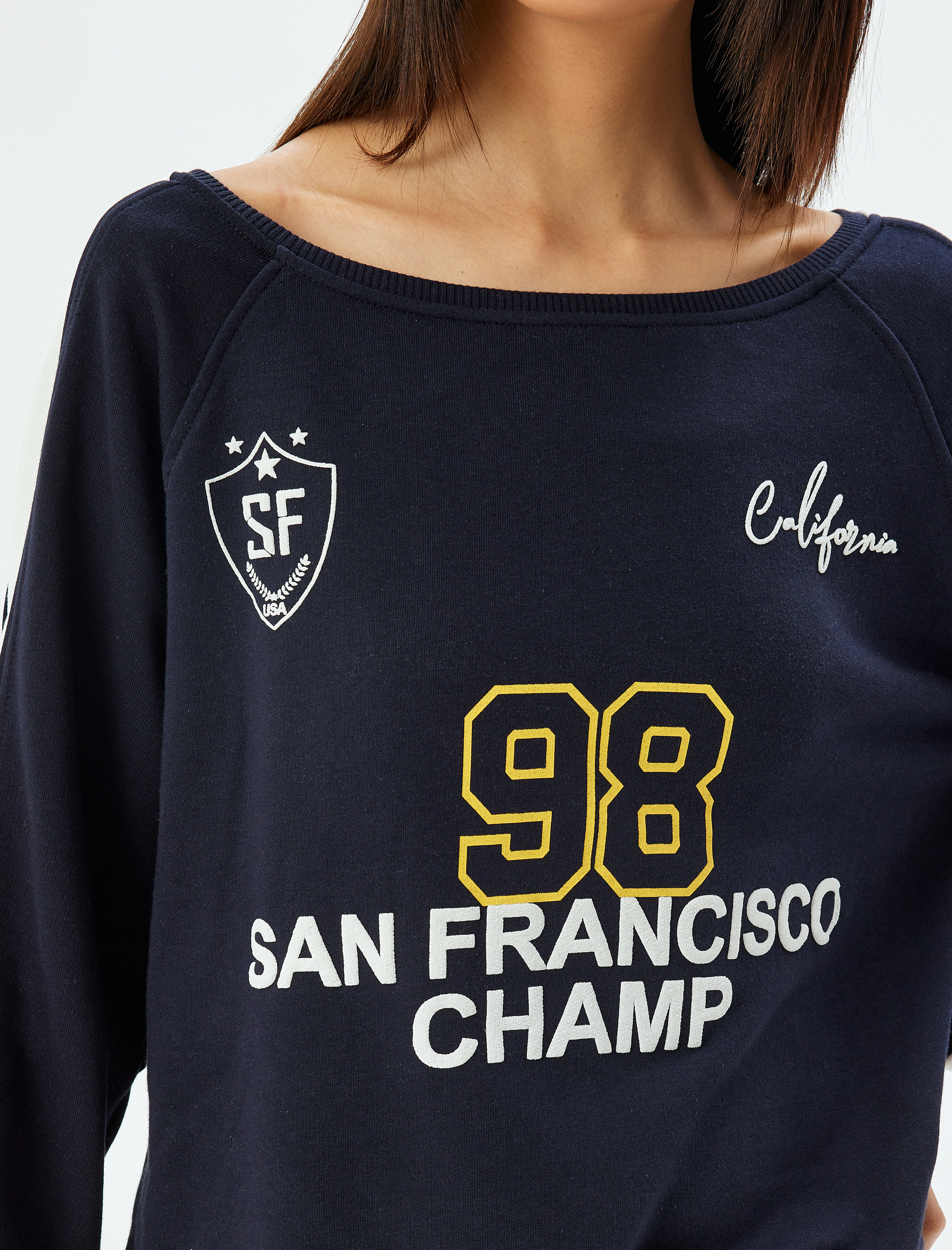   Oversize Kolej Sweatshirt Arkası Baskılı Kayık Yaka Şardonlu