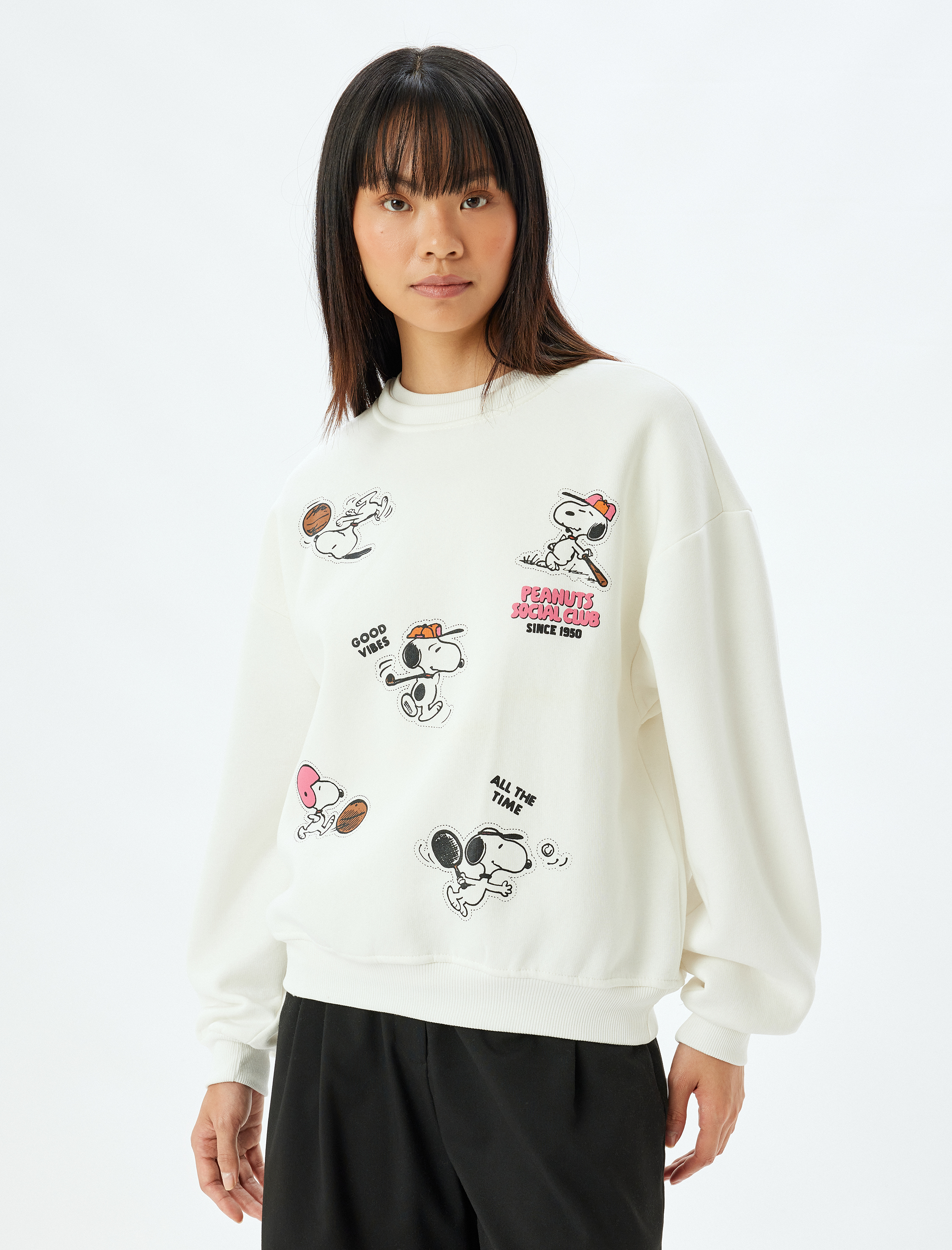   Şardonlu Snoopy Oversize Sweatshirt Arkası Baskılı Bisiklet Yaka Lisanslı