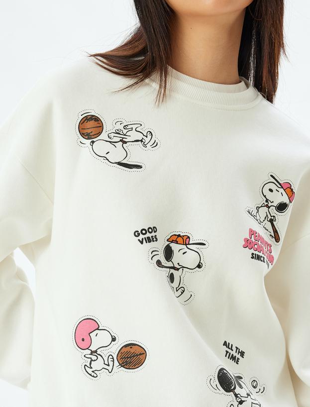 Snoopy Oversize Sweatshirt Arkası Baskılı Bisiklet Yaka Lisanslı_4