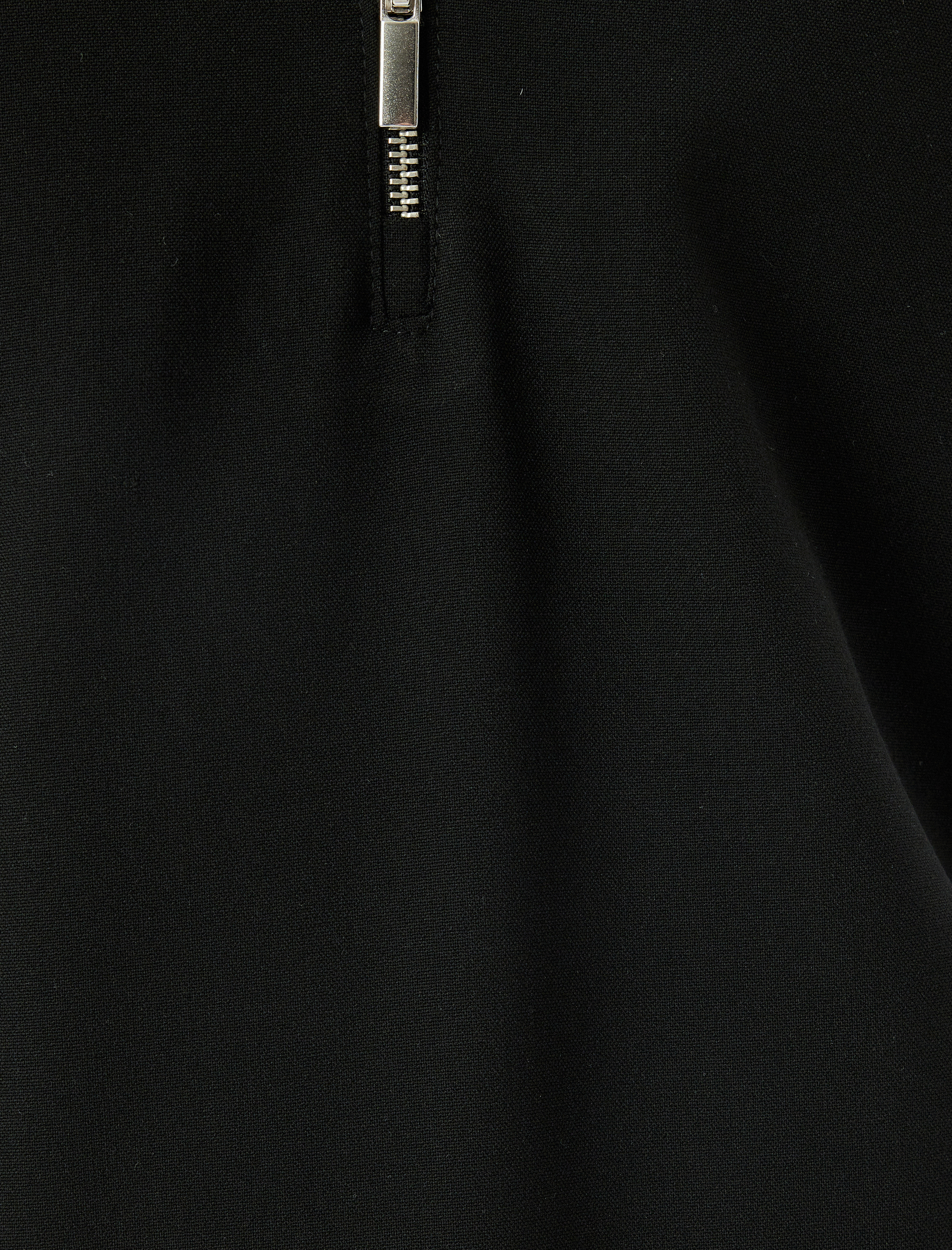   Kısa Kollu Viskon Karışımlı Regular Fit Yarım Fermuarlı Tişört