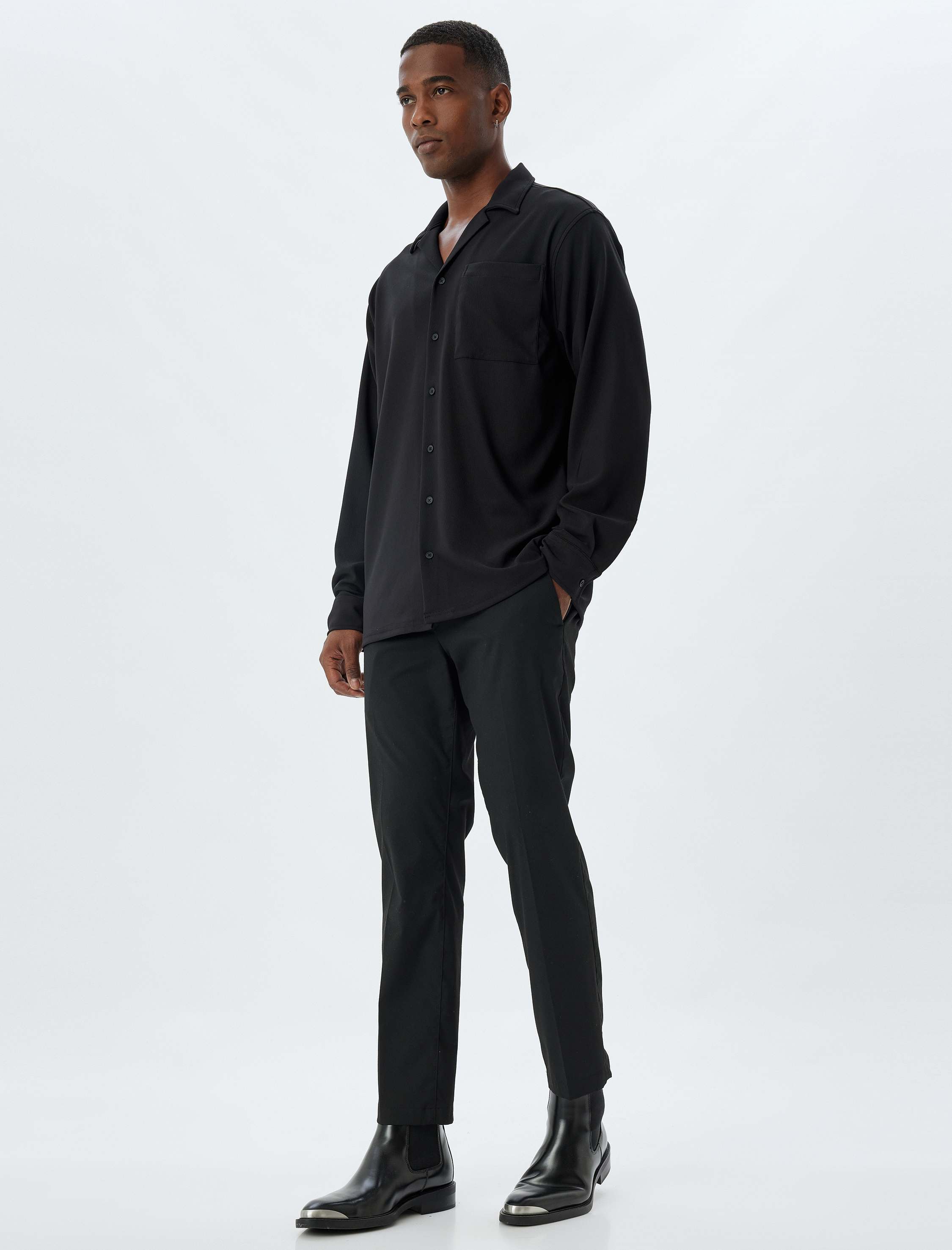   Basic Gömlek Uzun Kollu Devrik Yaka Cep Detaylı Düğmeli Regular Fit