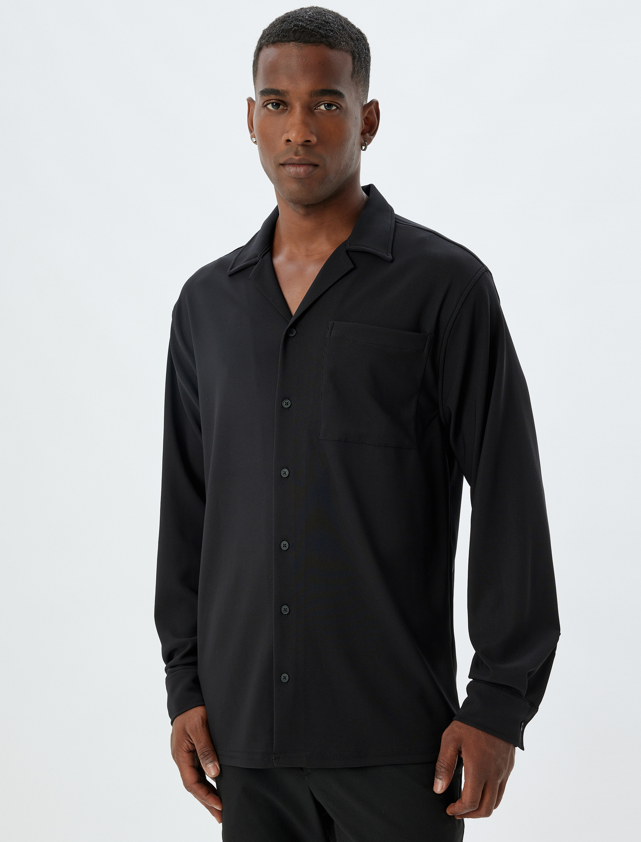   Basic Gömlek Uzun Kollu Devrik Yaka Cep Detaylı Düğmeli Regular Fit