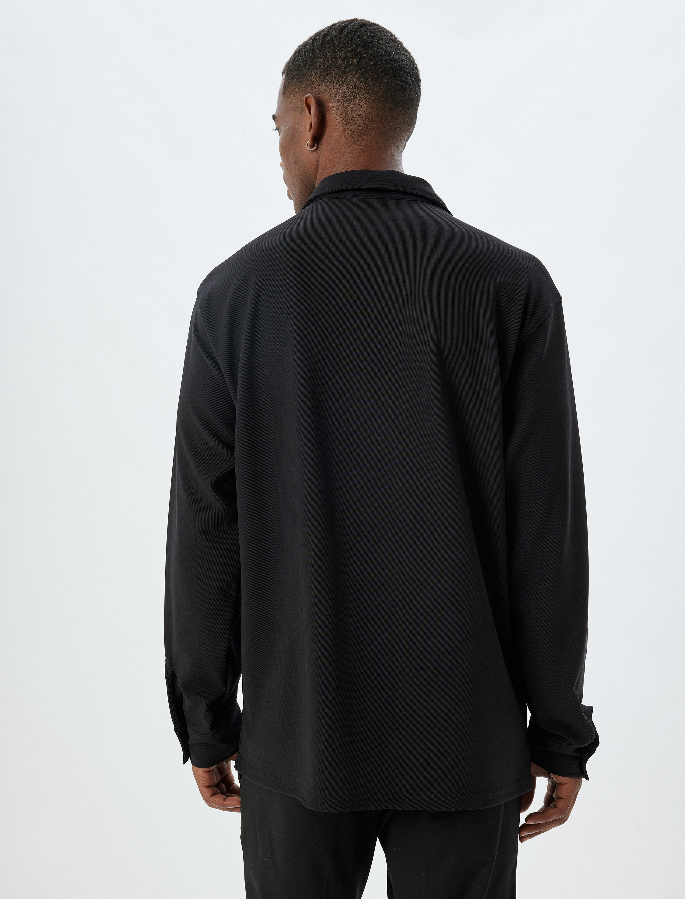   Basic Gömlek Uzun Kollu Devrik Yaka Cep Detaylı Düğmeli Regular Fit