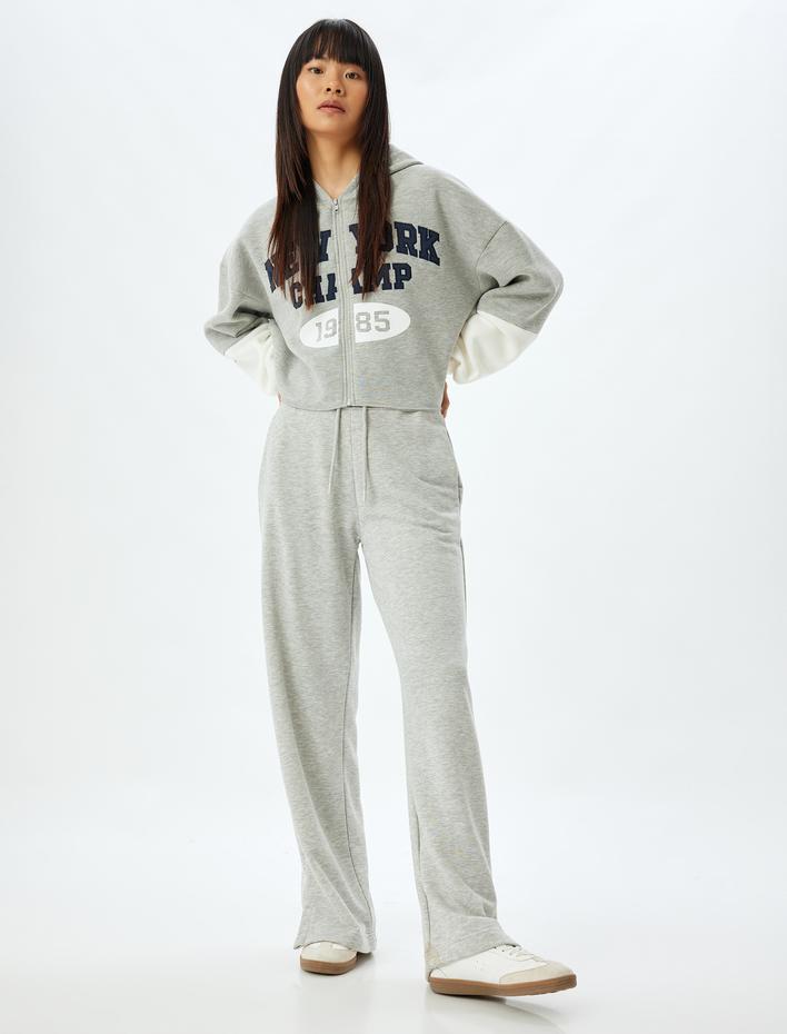  Şardonlu Crop Sweatshirt Kapüşonlu Fermuarlı Kolej İşlemeli Cep Detaylı